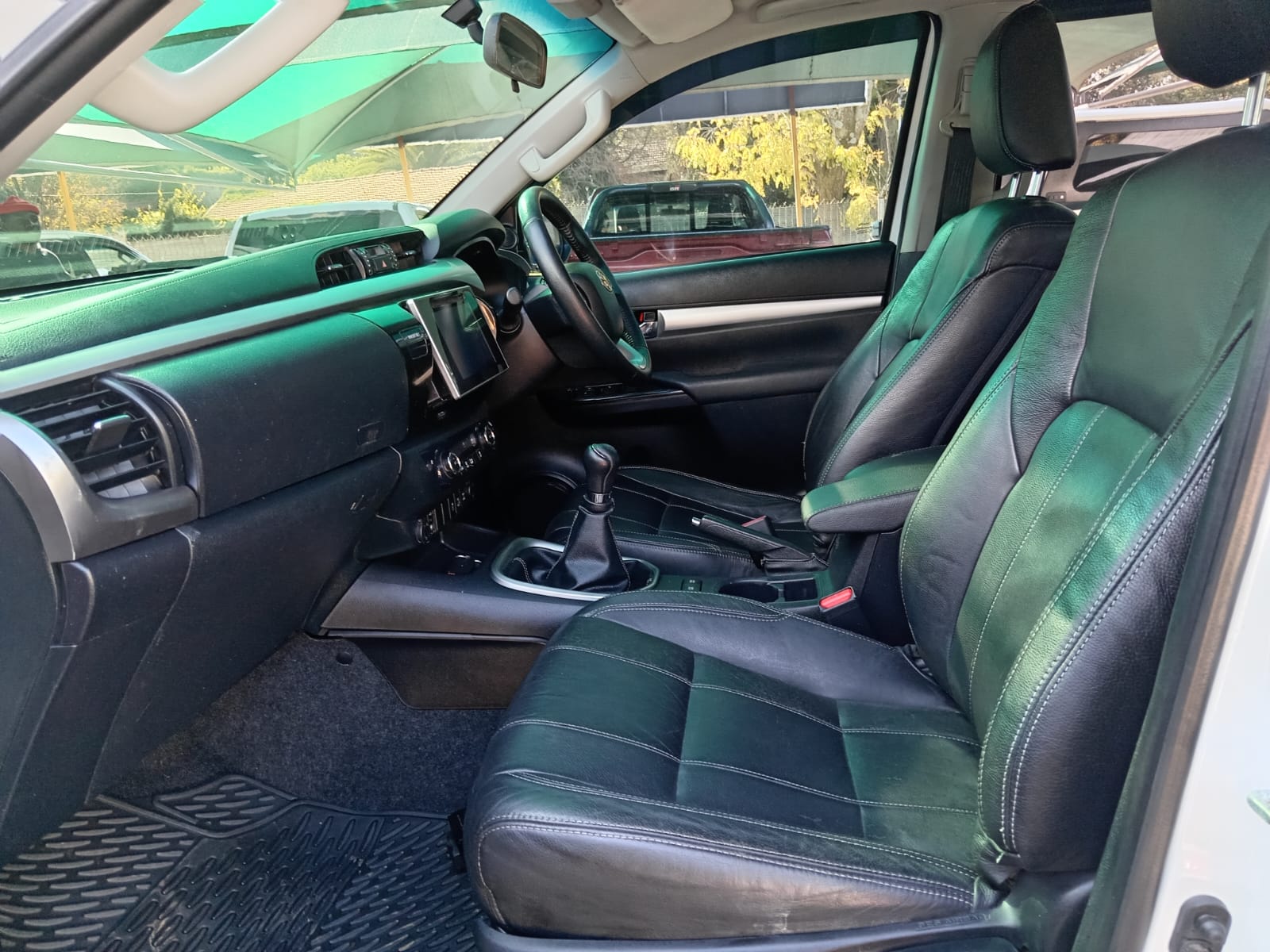 
								2016 Toyota Hilux 2.4GD-6 Double Cab 4×4 SRX full									