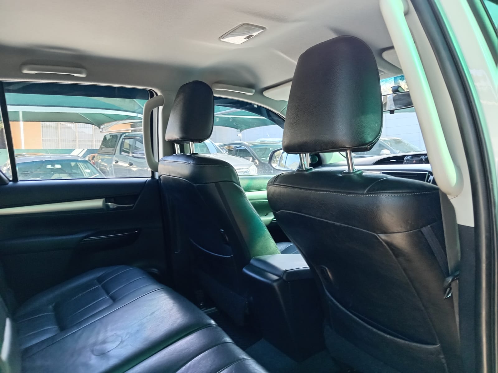 
								2016 Toyota Hilux 2.4GD-6 Double Cab 4×4 SRX full									