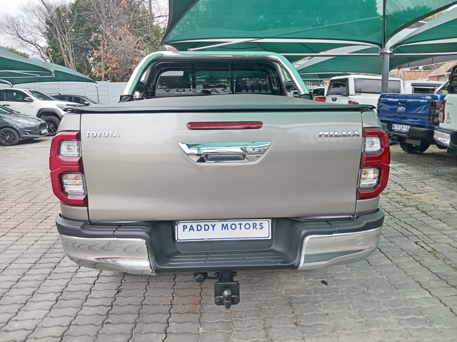 
								2016 Toyota Hilux 2.8GD-6 Double Cab Raider auto full									