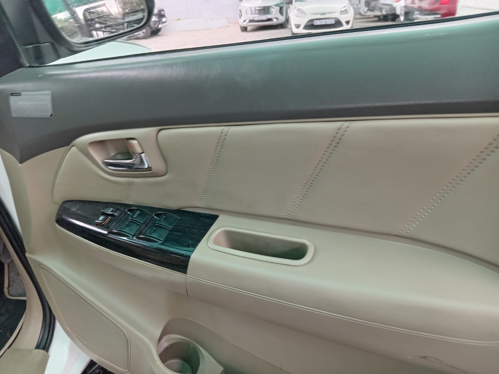 
								2012 Toyota Fortuner 3.0D-4D 4×4 auto full									