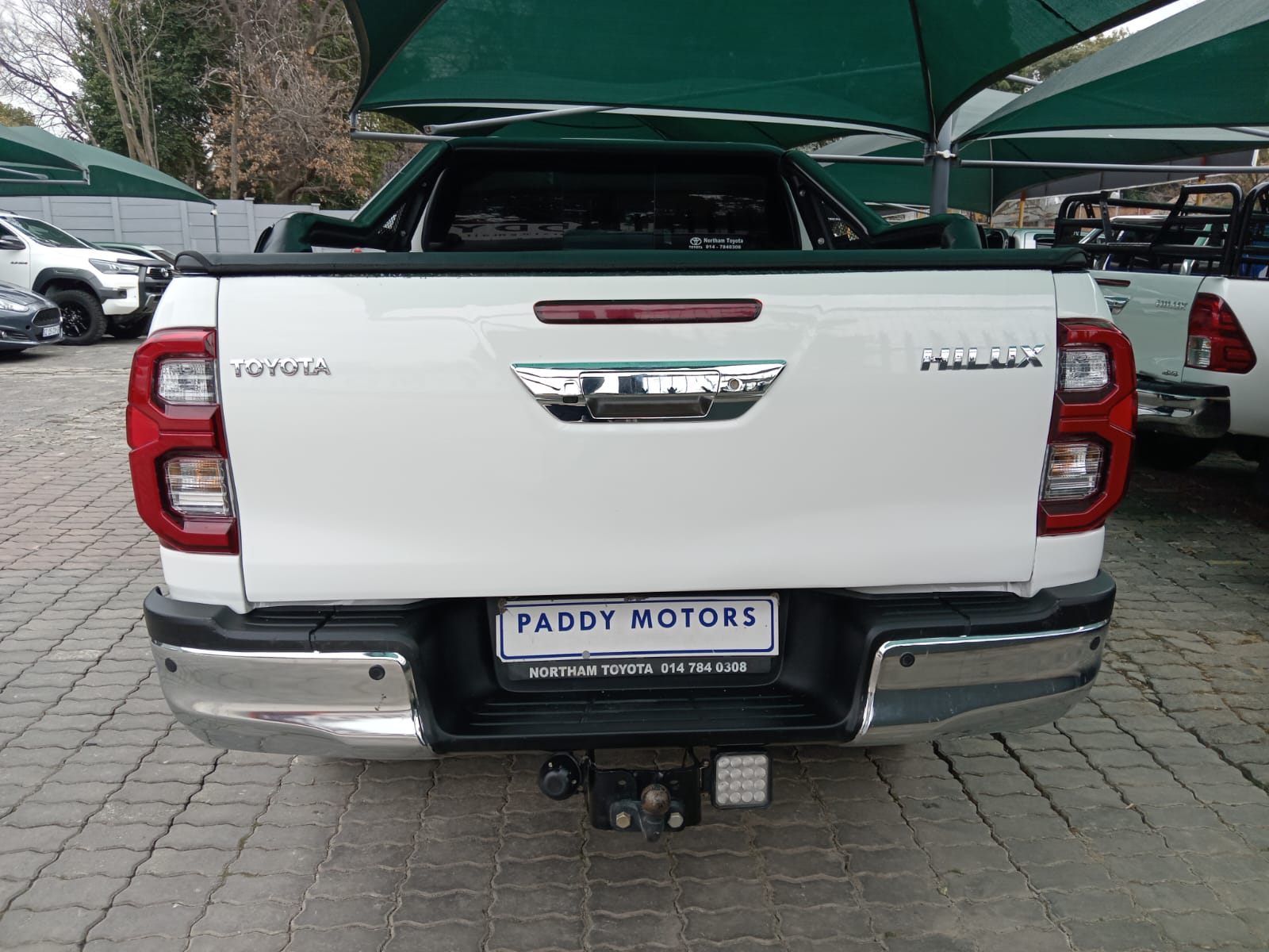 
								2024 Toyota Hilux 2.4GD-6 Xtra Cab Raider full									