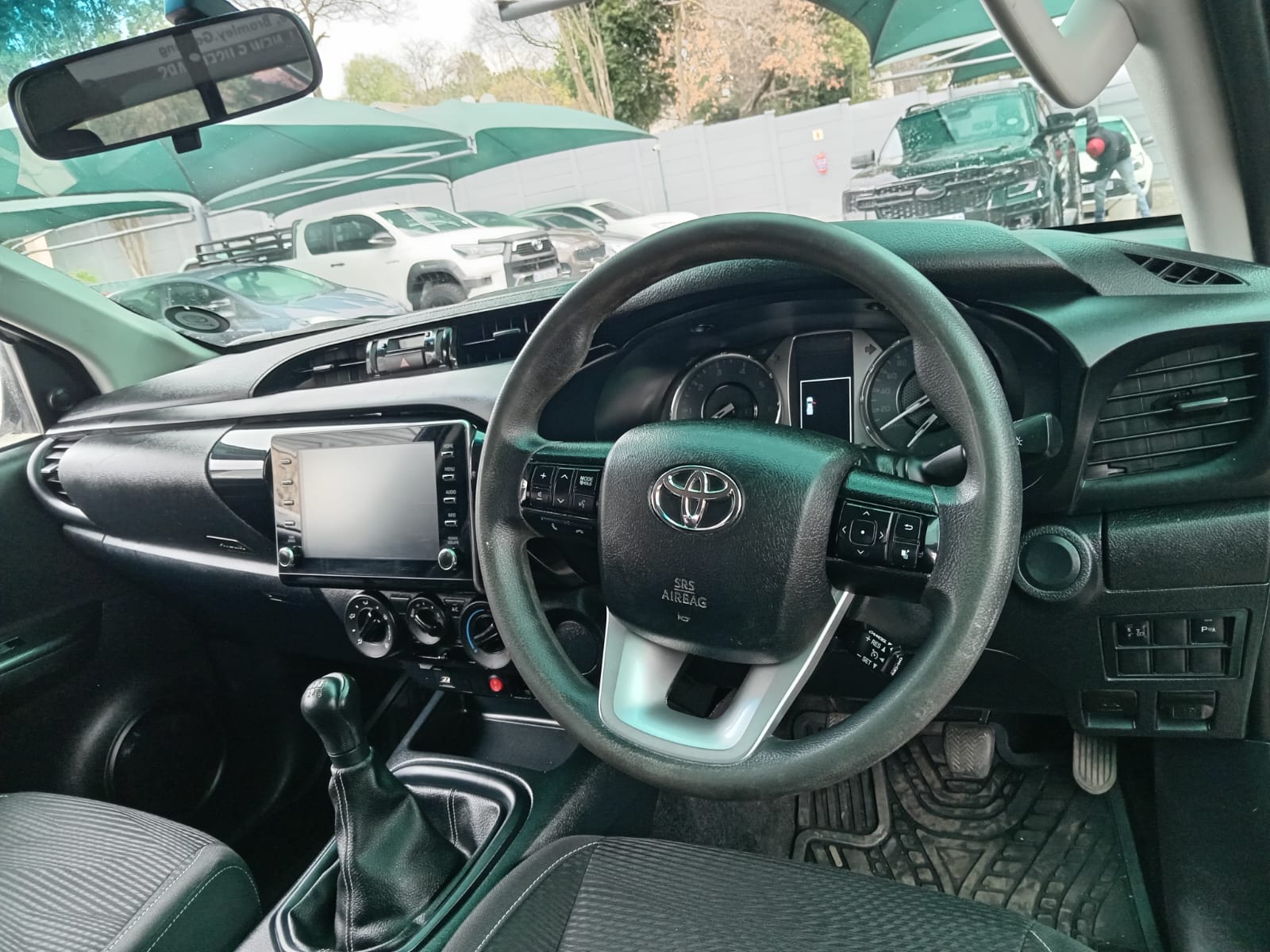 
								2024 Toyota Hilux 2.4GD-6 Xtra Cab Raider full									