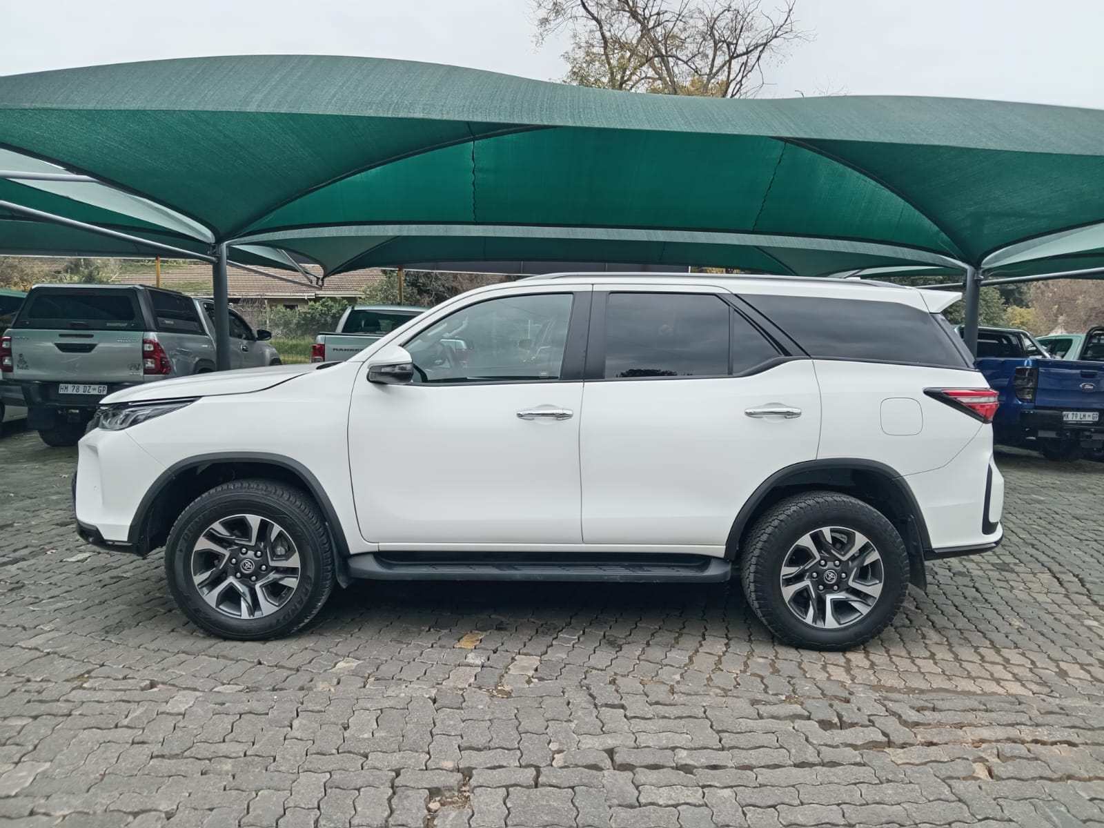 
								2024 Toyota Fortuner 2.4GD-6 4×4 full									