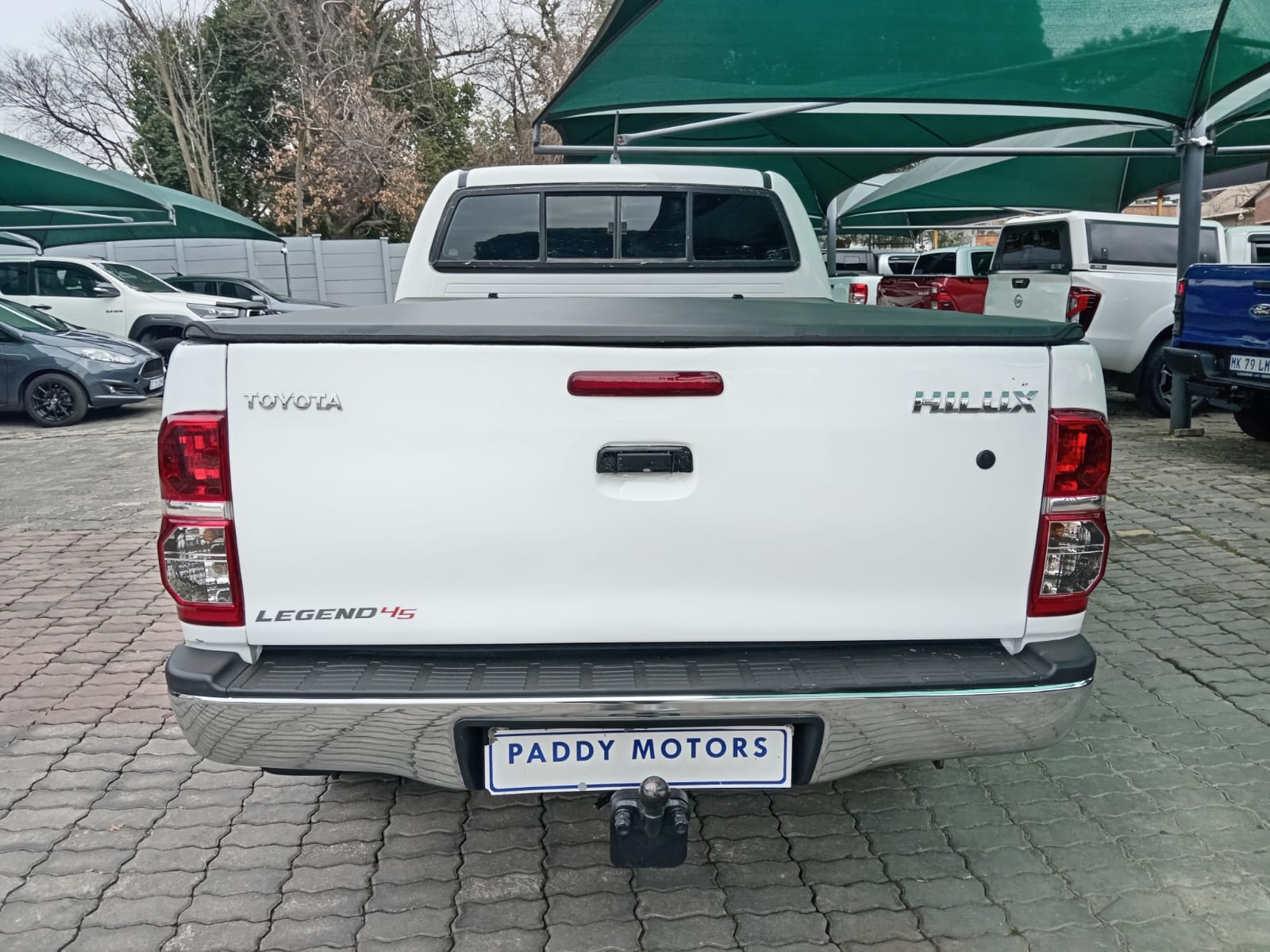 
								Toyota Hilux 3.0 D4-D Extra Cab Raider full									