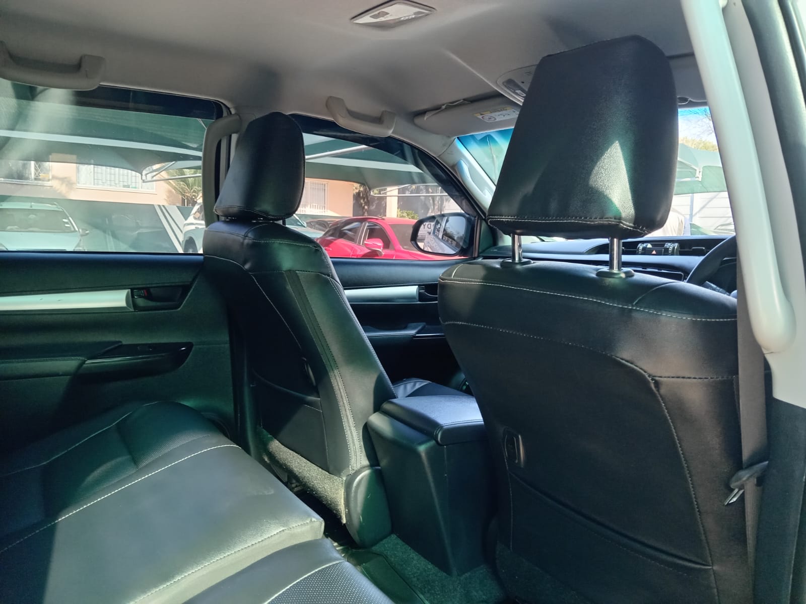 
								2024 Toyota Hilux 2.4GD-6 Double Cab 4×4 Raider full									