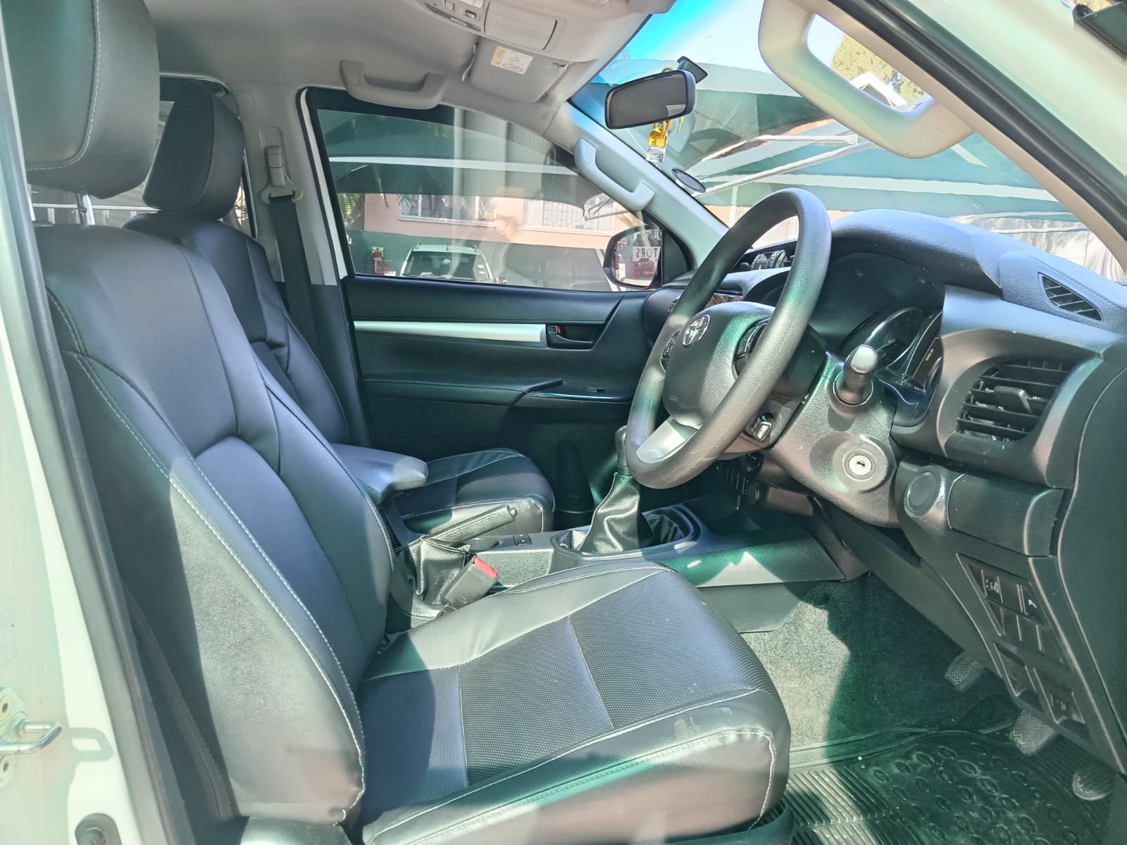 
								2024 Toyota Hilux 2.4GD-6 Double Cab 4×4 Raider full									
