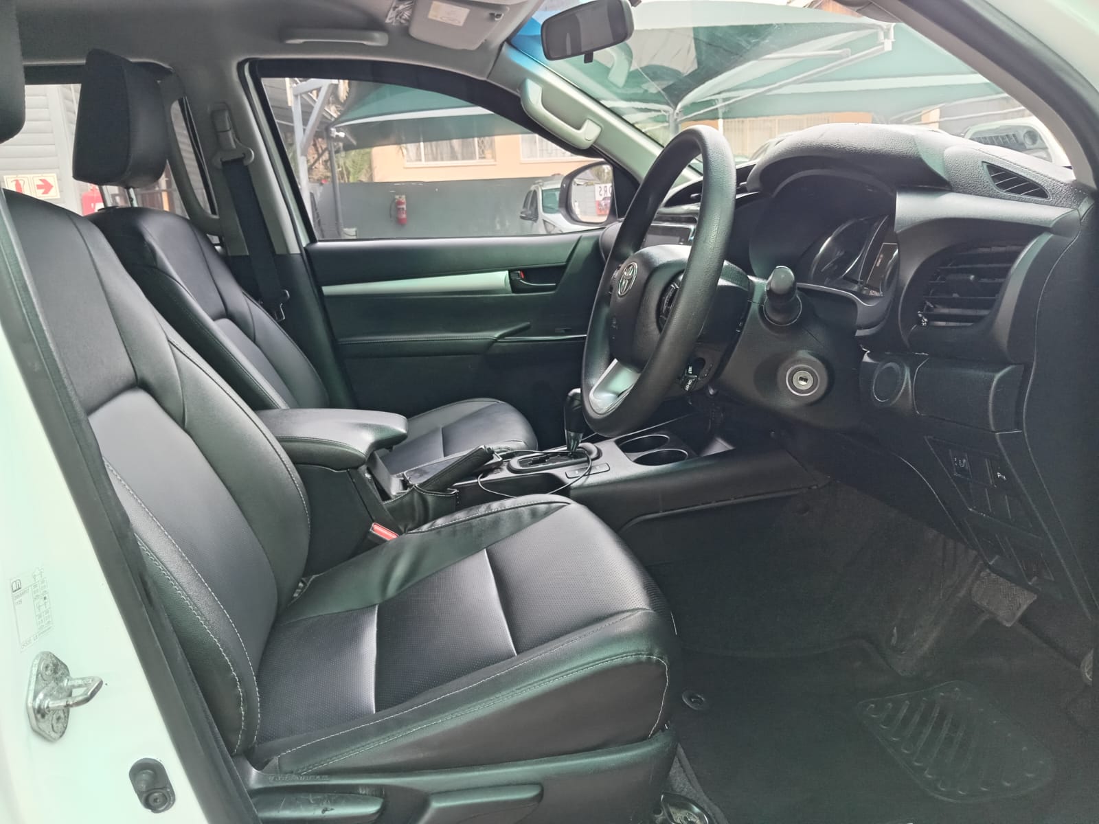 
								2024 Toyota Hilux 2.4GD-6 Double Cab 4×4 Raider X full									