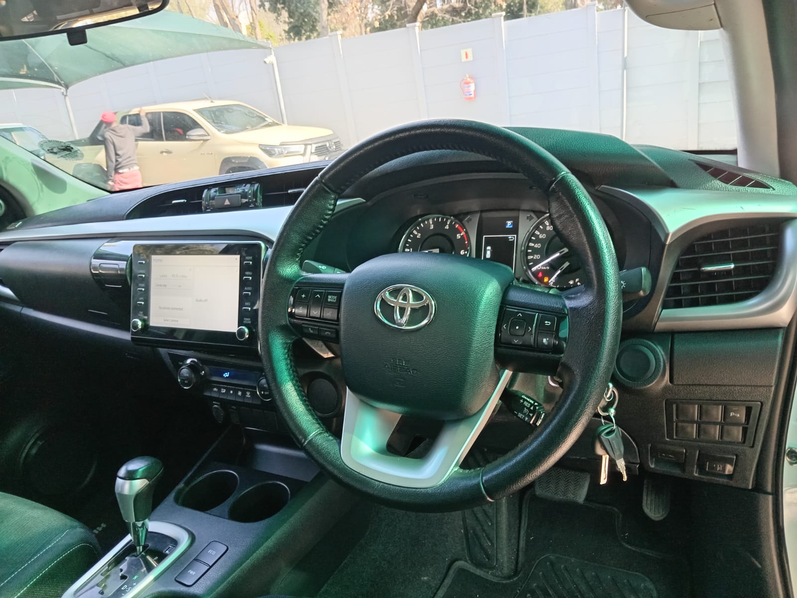 
								2023 Toyota Hilux 2.8GD-6 Double Cab full									