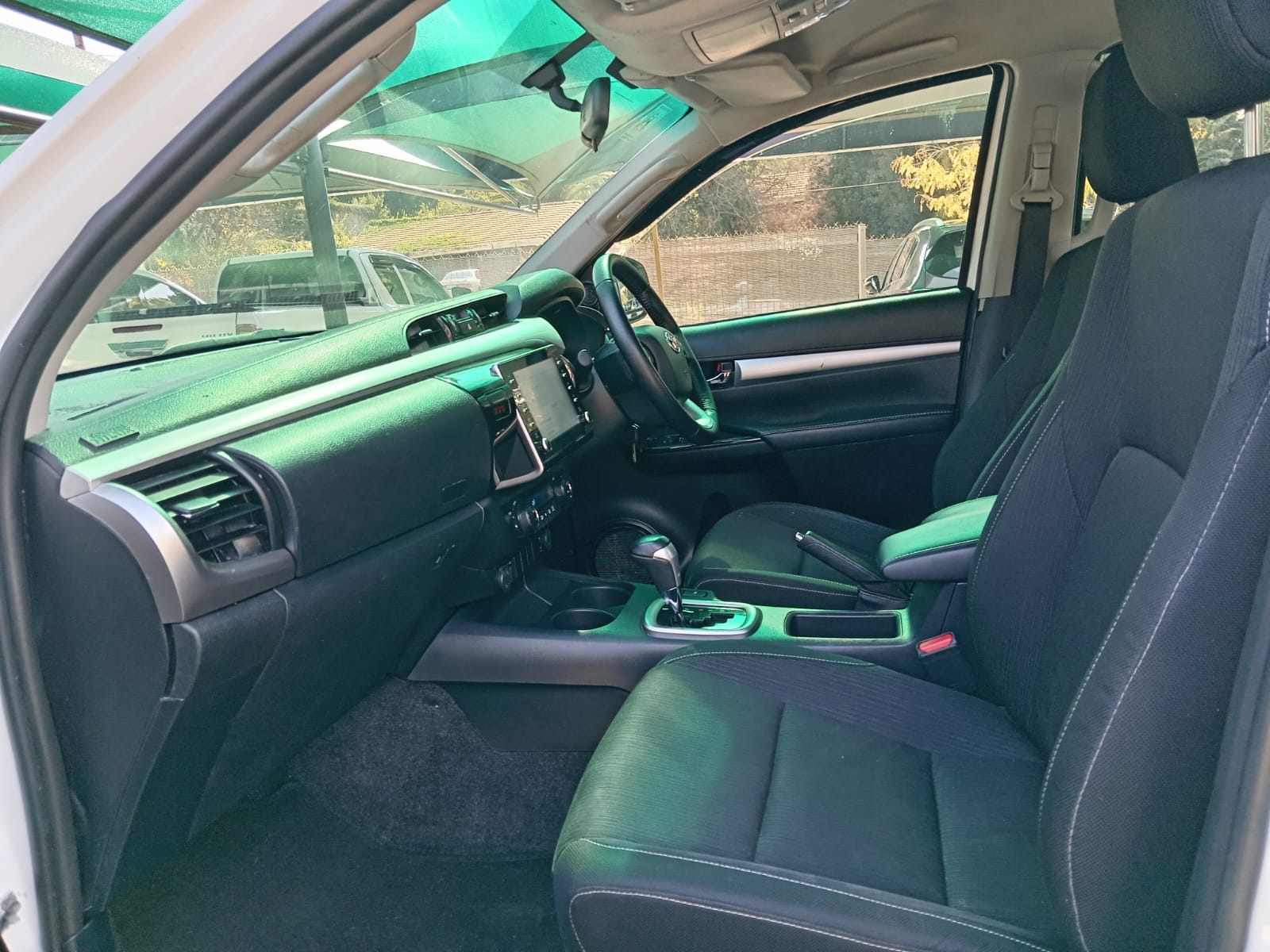 
								2023 Toyota Hilux 2.8GD-6 Double Cab full									