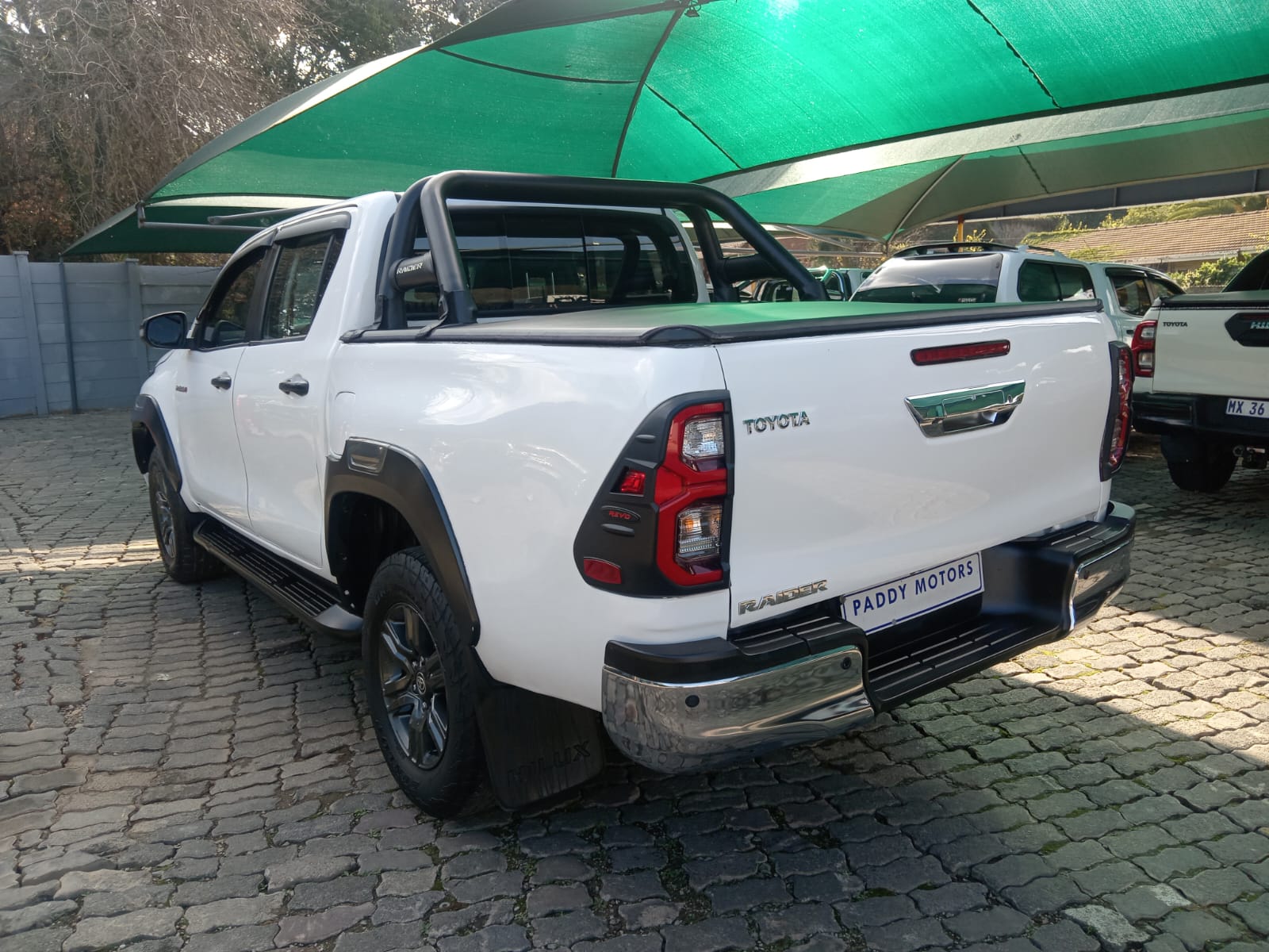 
								2023 Toyota Hilux 2.4GD-6 Double Cab Raider full									