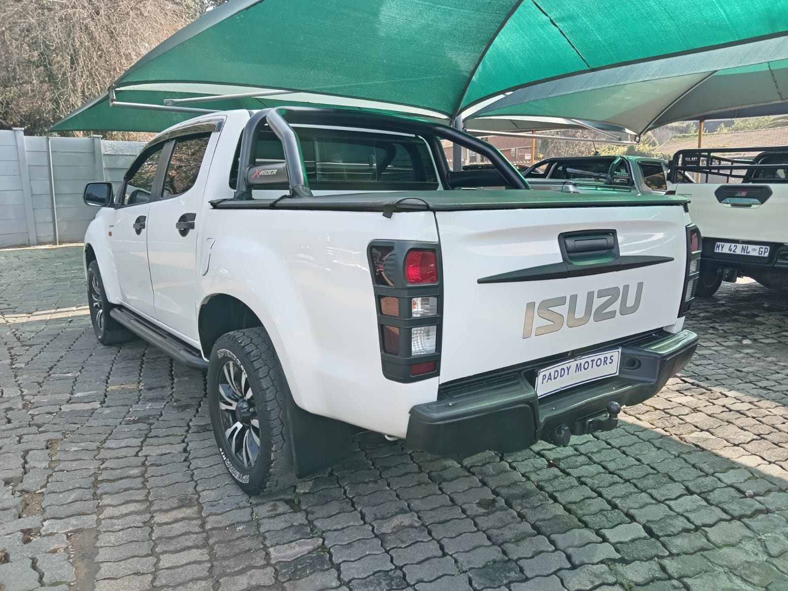 
								Isuzu D-Max 250 Double Cab X-Rider Auto full									