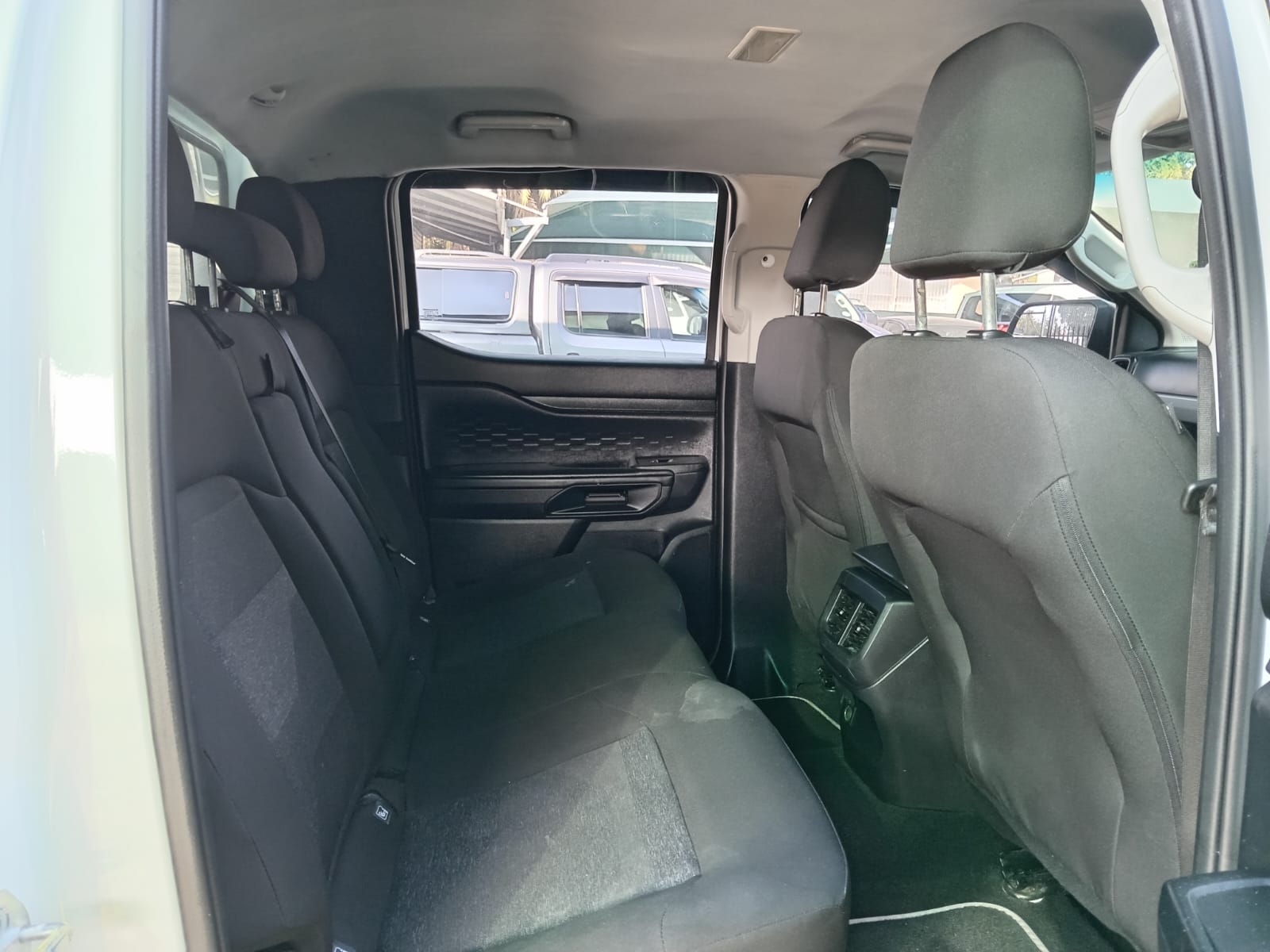 
								Ford Ranger 2.0 XL Double cab Auto full									
