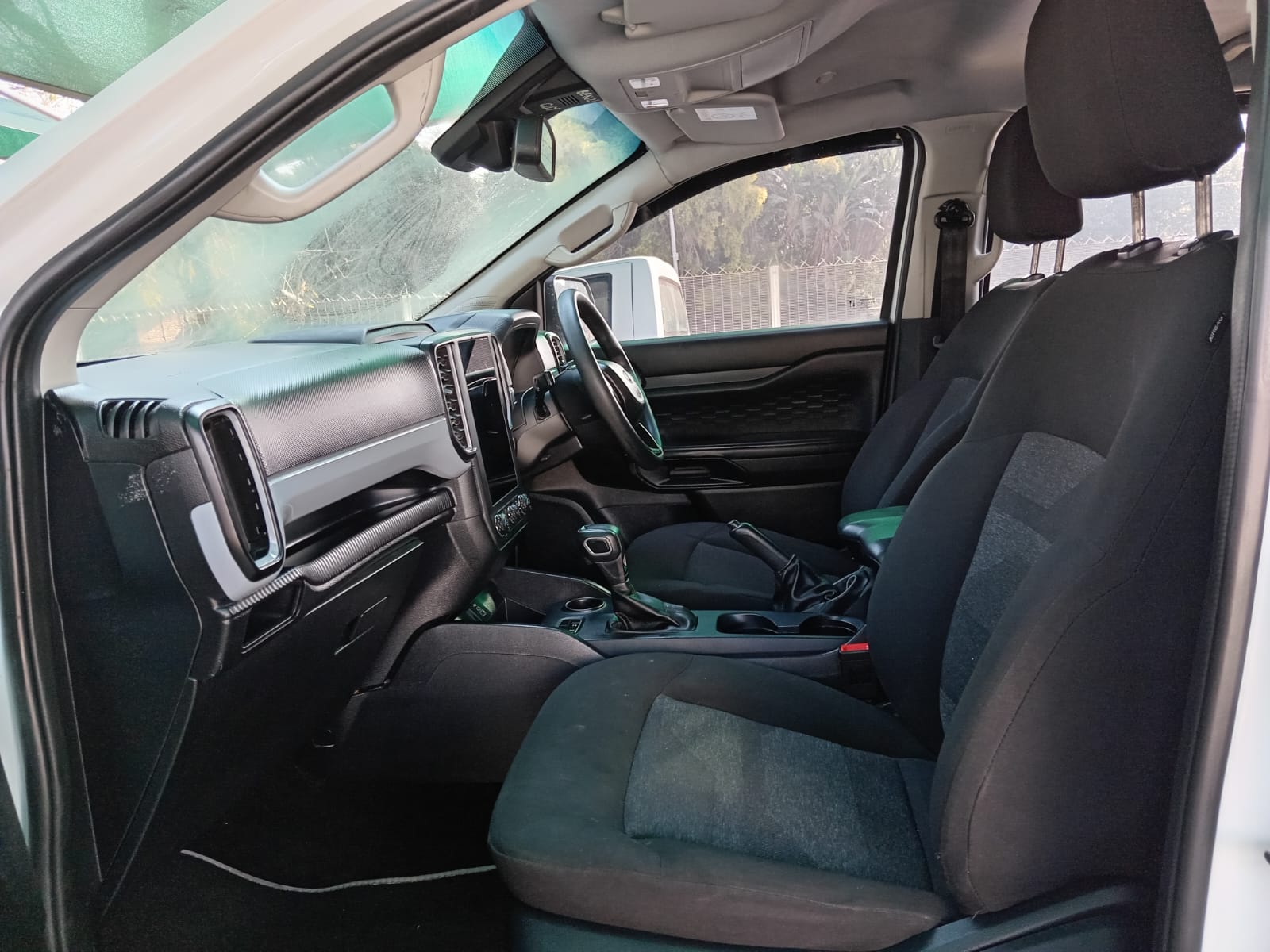 
								Ford Ranger 2.0 XL Double cab Auto full									