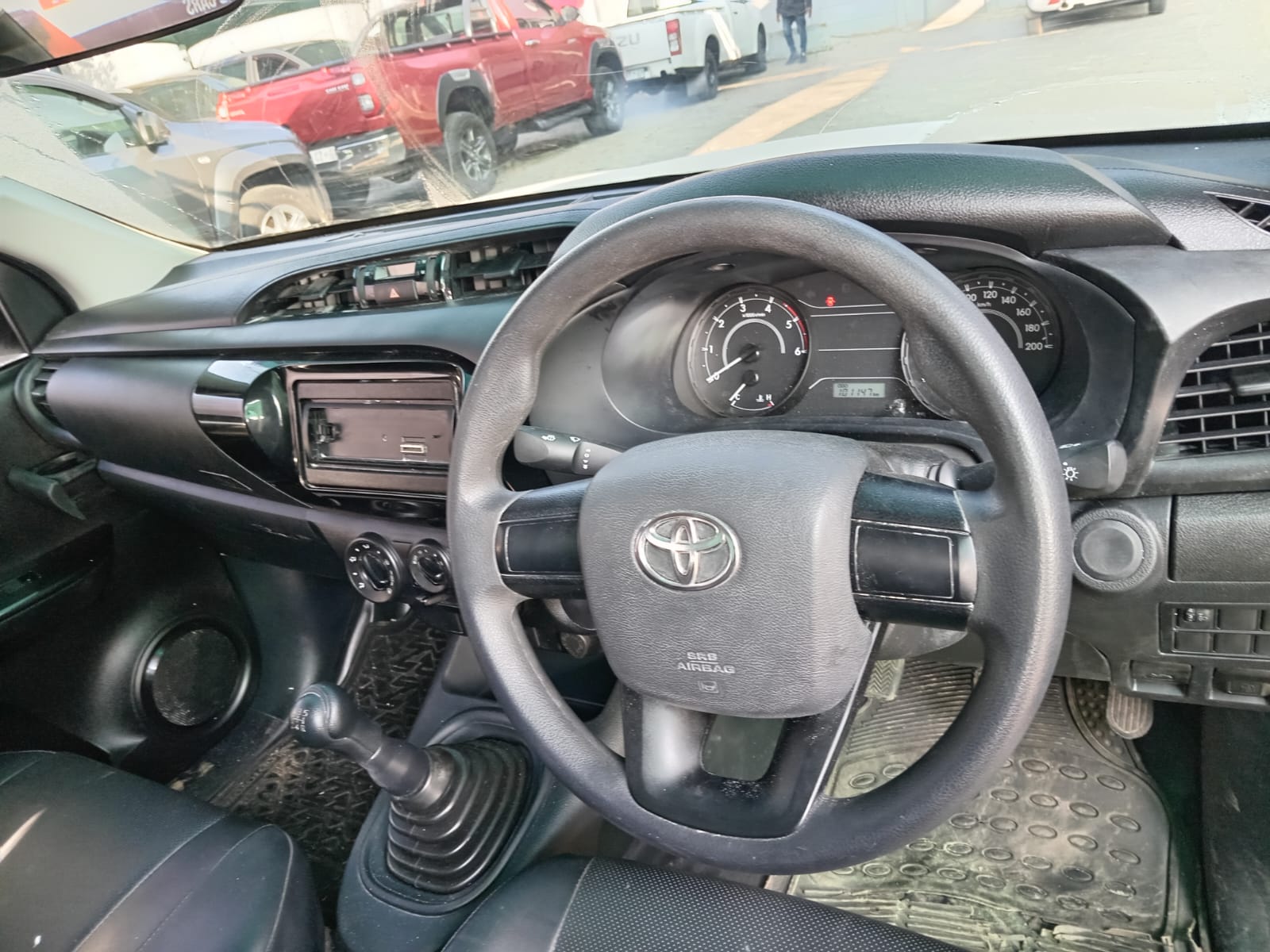 
								2023 TOYOTA HILUX 2.4 gd single cab lowrider full									