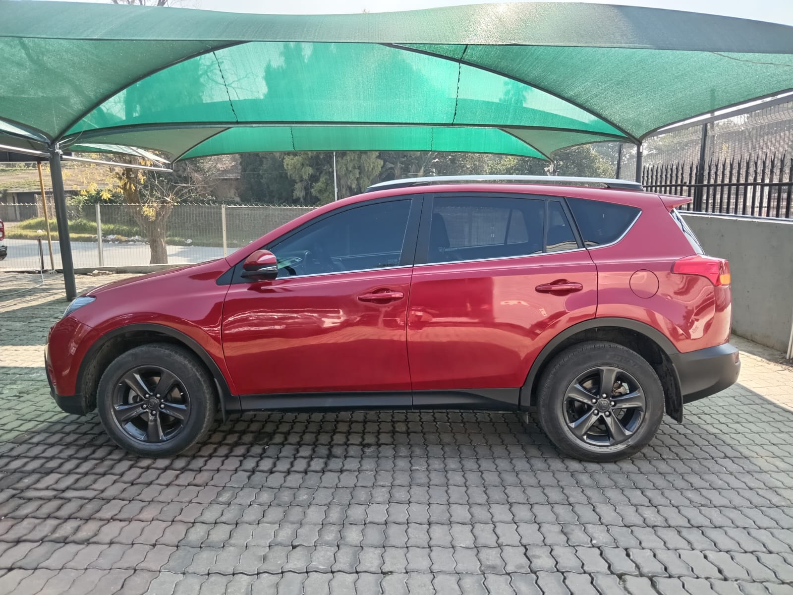 
								2014 Toyota Rav 4 2.2 Auto full									