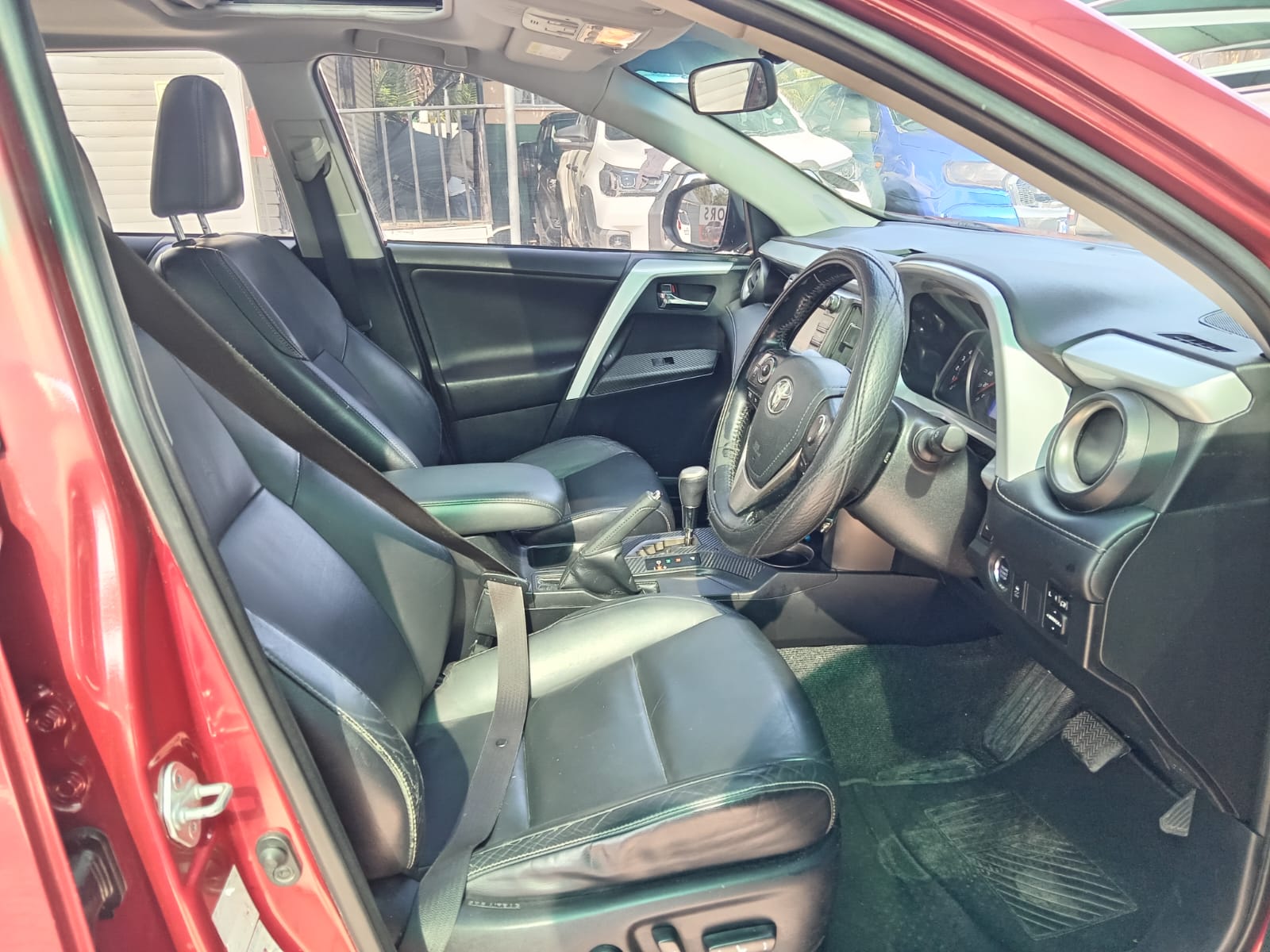 
								2014 Toyota Rav 4 2.2 Auto full									