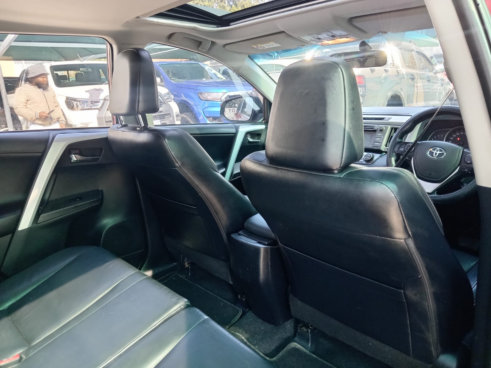 
								2014 Toyota Rav 4 2.2 Auto full									