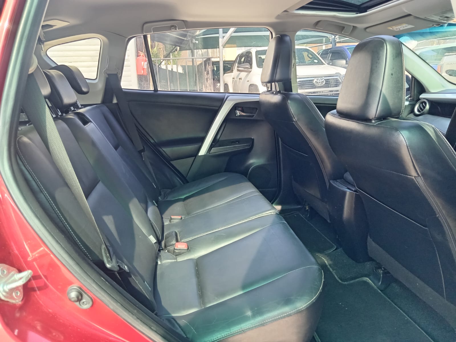 
								2014 Toyota Rav 4 2.2 Auto full									