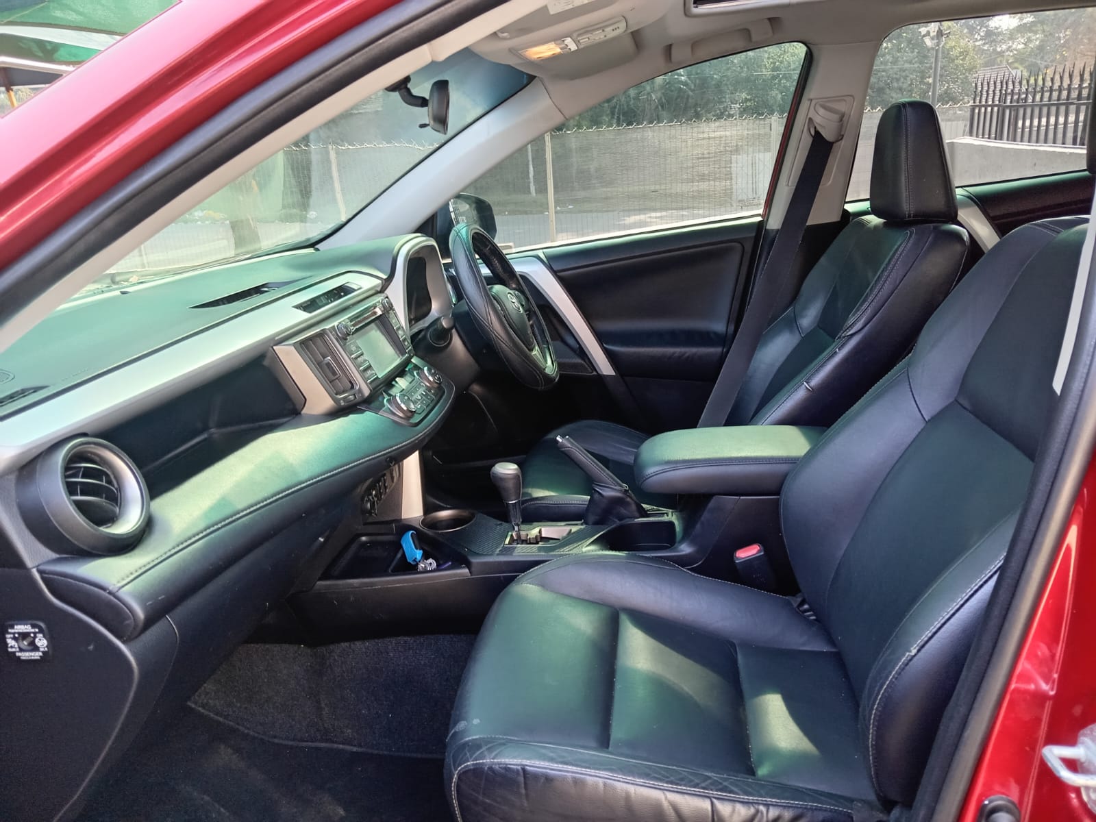 
								2014 Toyota Rav 4 2.2 Auto full									