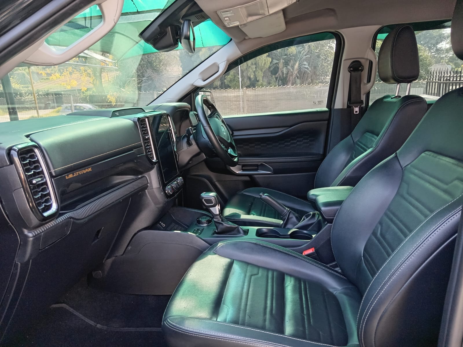 
								Ford Ranger 2.0 XLT Double Cab XLT 4X4 full									