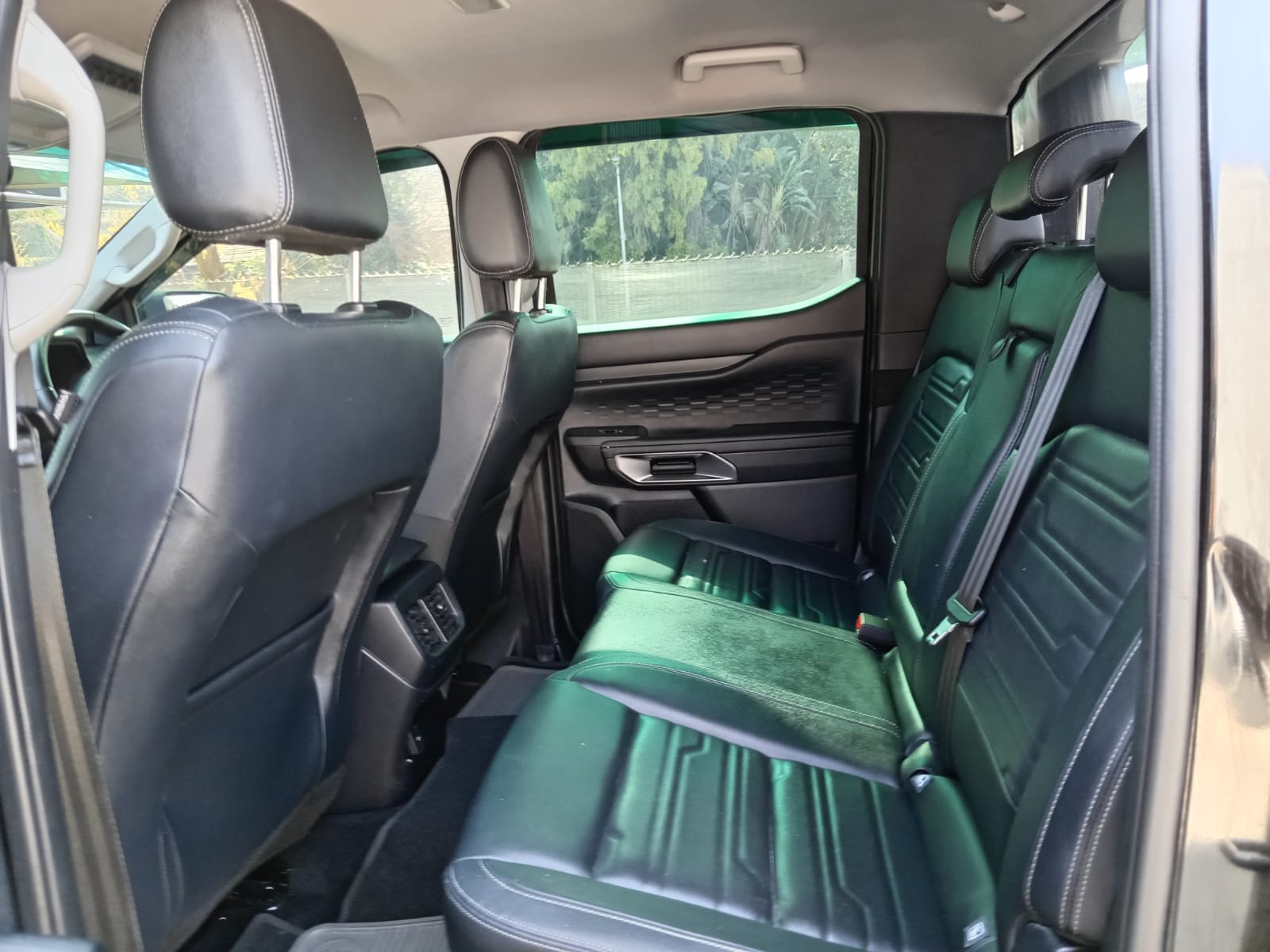 
								Ford Ranger 2.0 XLT Double Cab XLT 4X4 full									