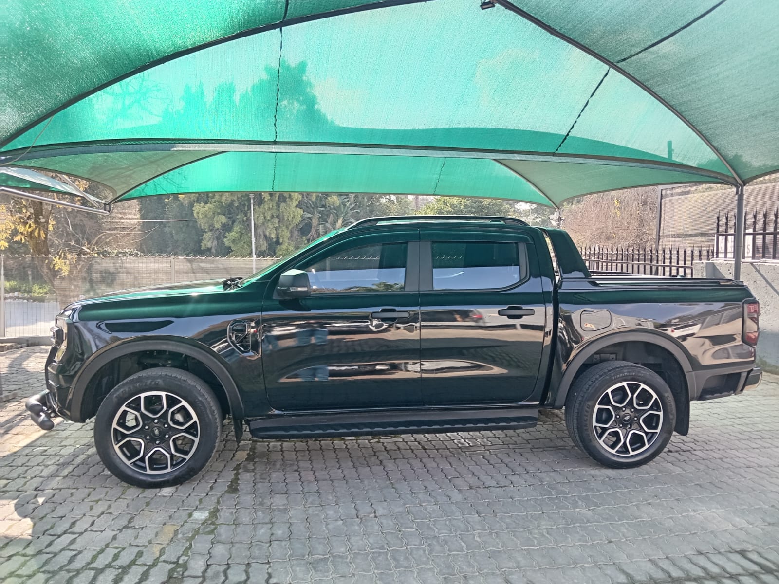 
								Ford Ranger 2.0 XLT Double Cab XLT 4X4 full									
