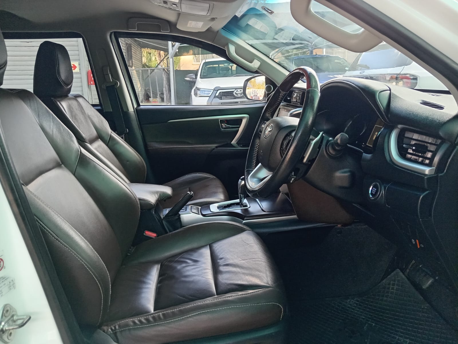 
								2019 TOYOTA FORTUNER 2.8 GD-6 AUTO full									