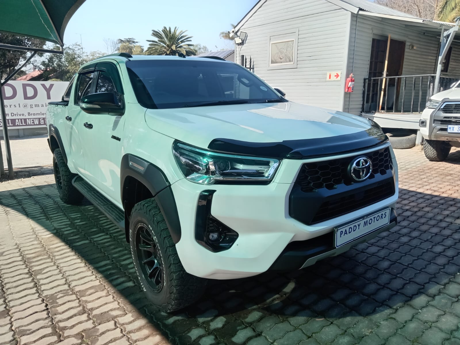 
								2016 Toyota Hilux 2.8GD-6 Double Cab 4×2 Raider full									