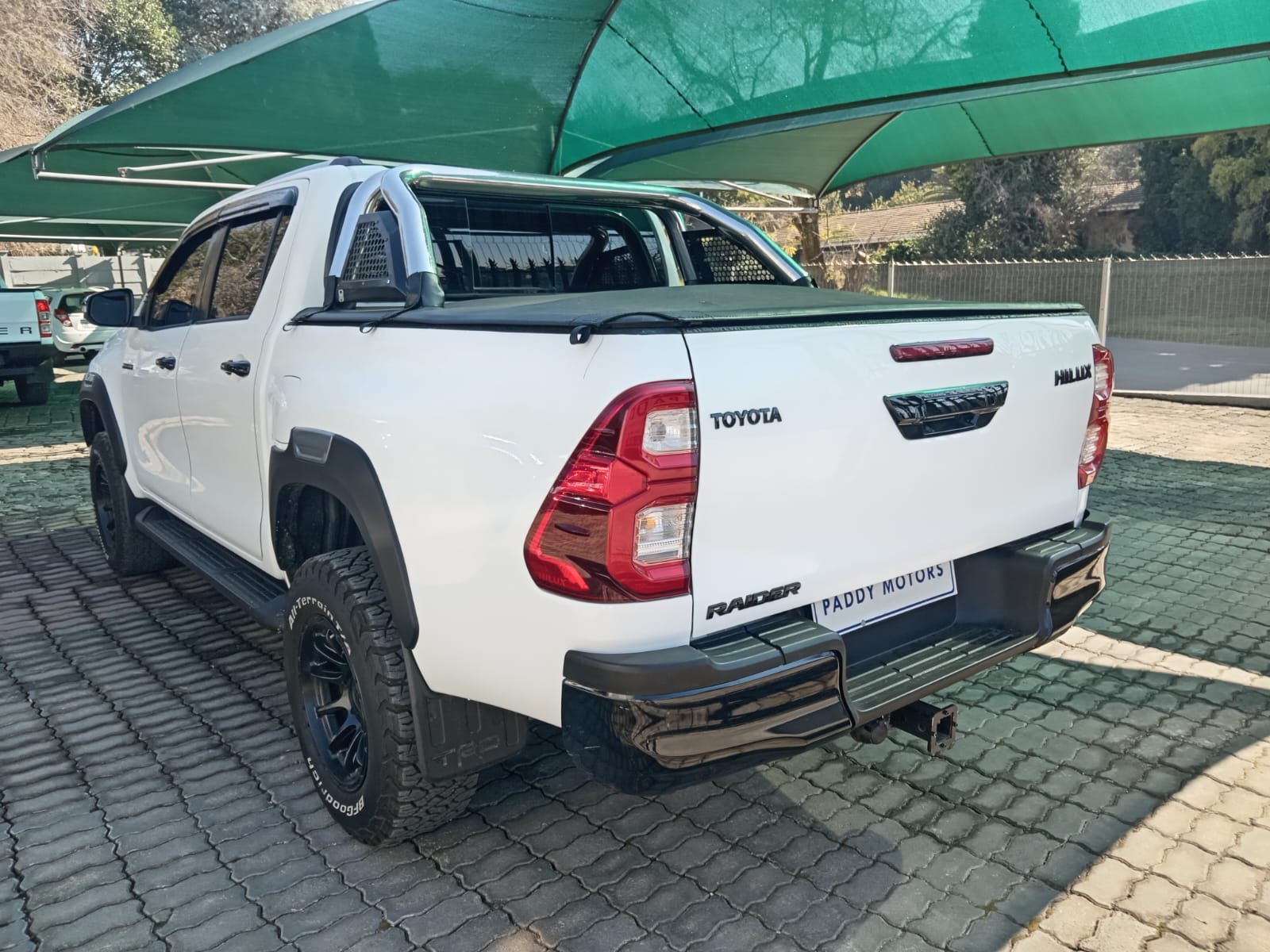 
								2016 Toyota Hilux 2.8GD-6 Double Cab 4×2 Raider full									