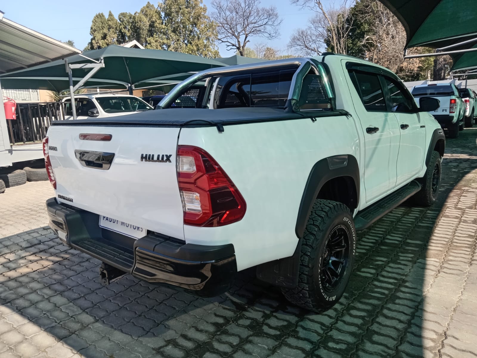 
								2016 Toyota Hilux 2.8GD-6 Double Cab 4×2 Raider full									