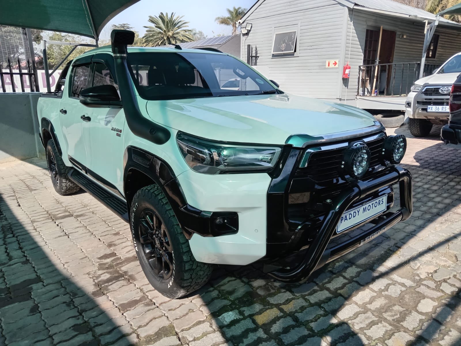 
								2021 Toyota Hilux 2.4GD-6 Double Cab Raider full									