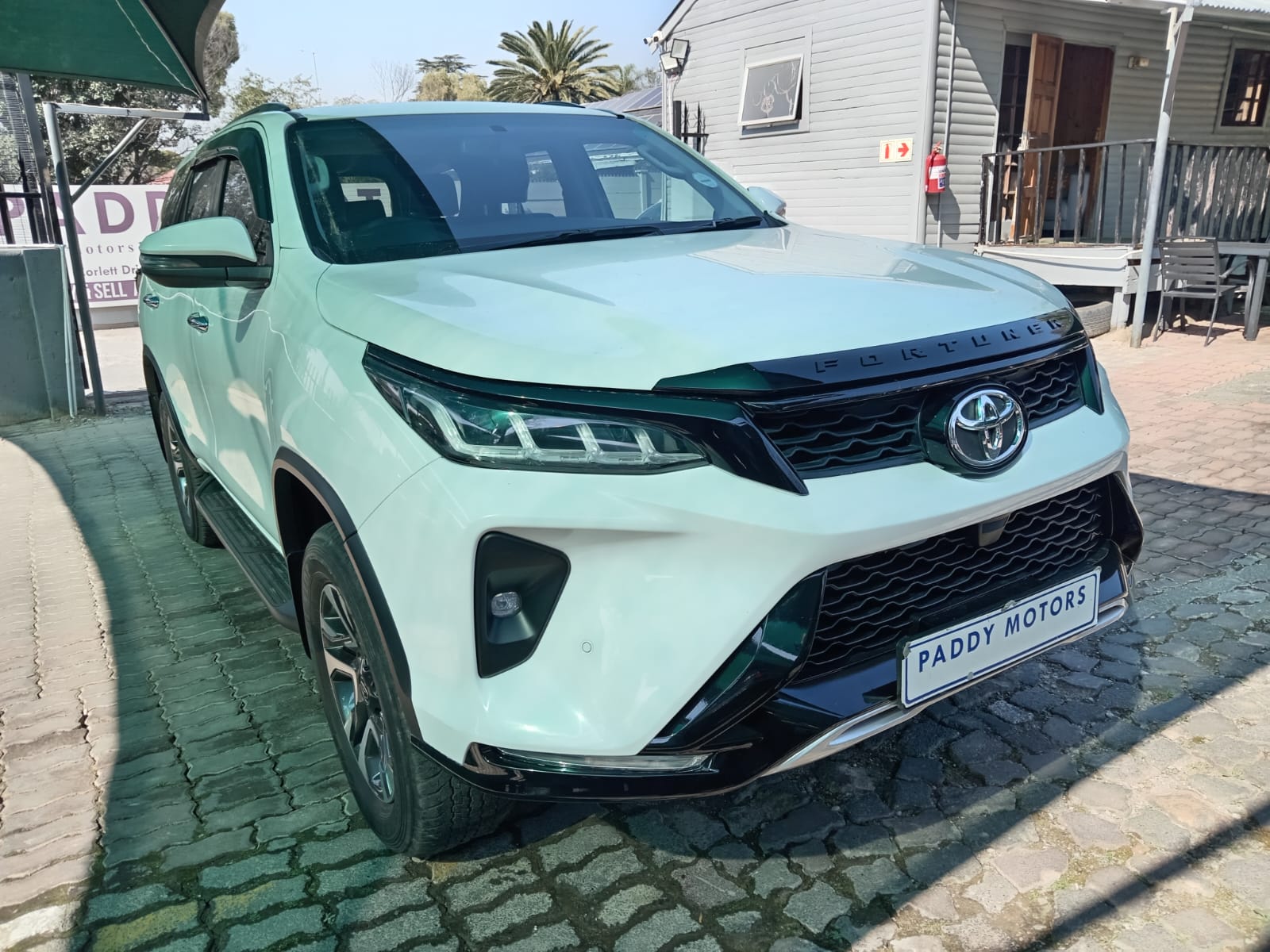 
								2023 TOYOTA FORTUNER 2.4 GD-D AUTO full									