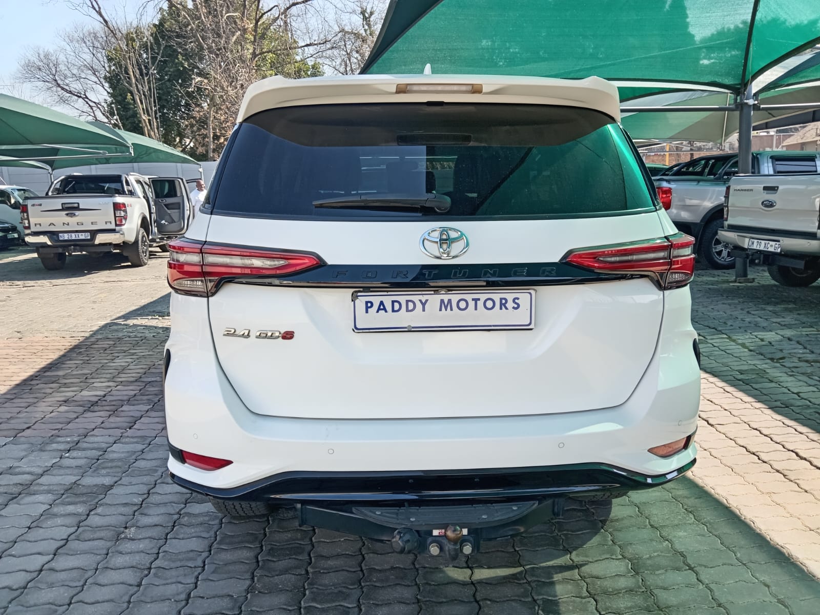 
								2023 TOYOTA FORTUNER 2.4 GD-D AUTO full									