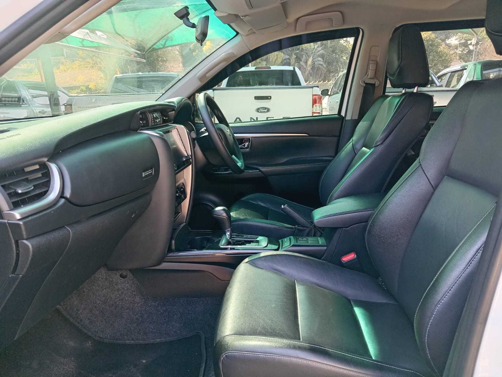 
								2023 TOYOTA FORTUNER 2.4 GD-D AUTO full									