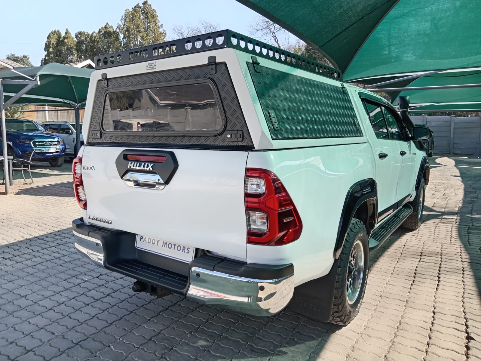 
								2023 TOYOTA HILUX 2.4 GD-6 DOUBLE CAB full									