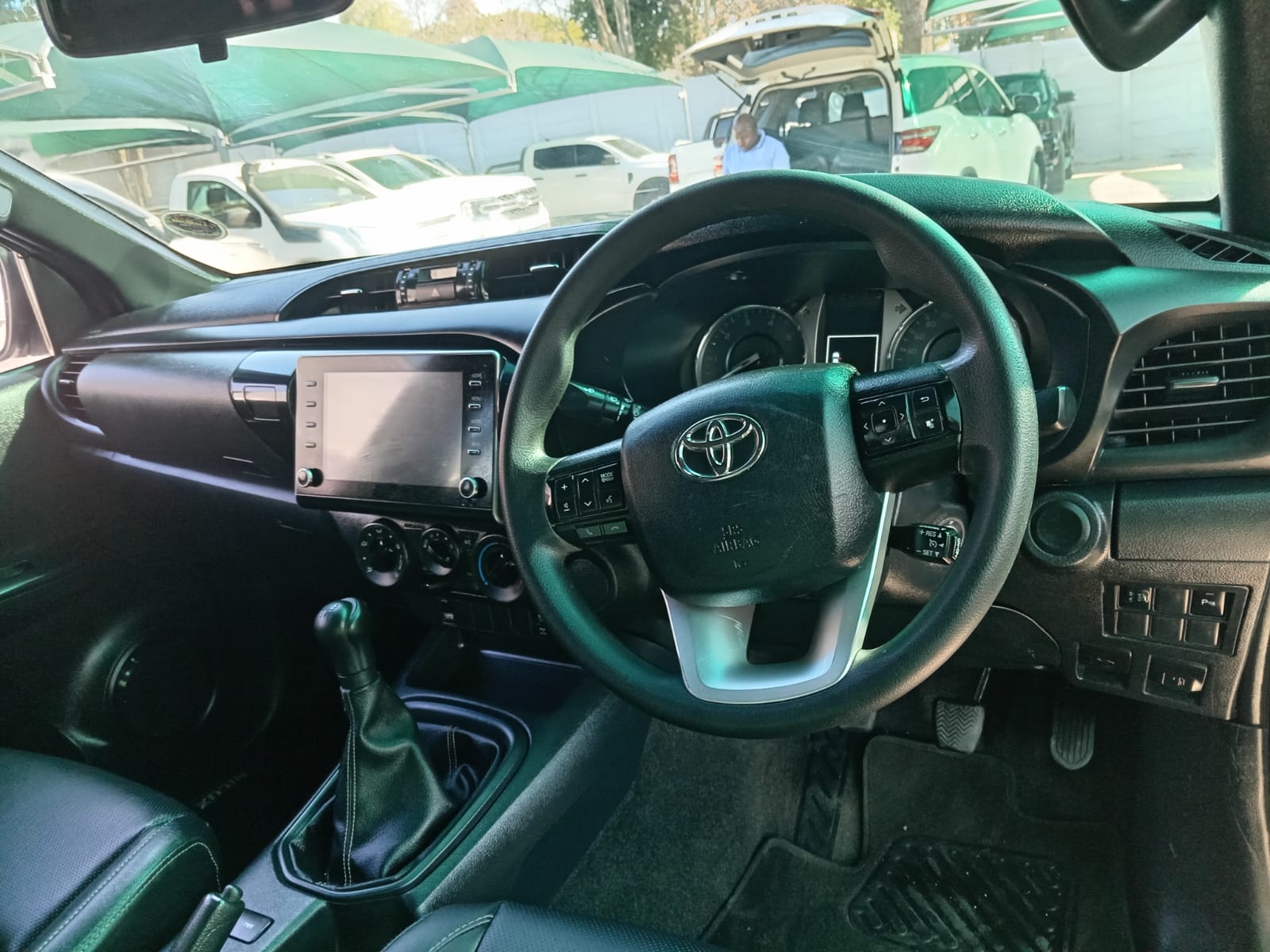 
								2023 TOYOTA HILUX 2.4 GD-6 DOUBLE CAB full									