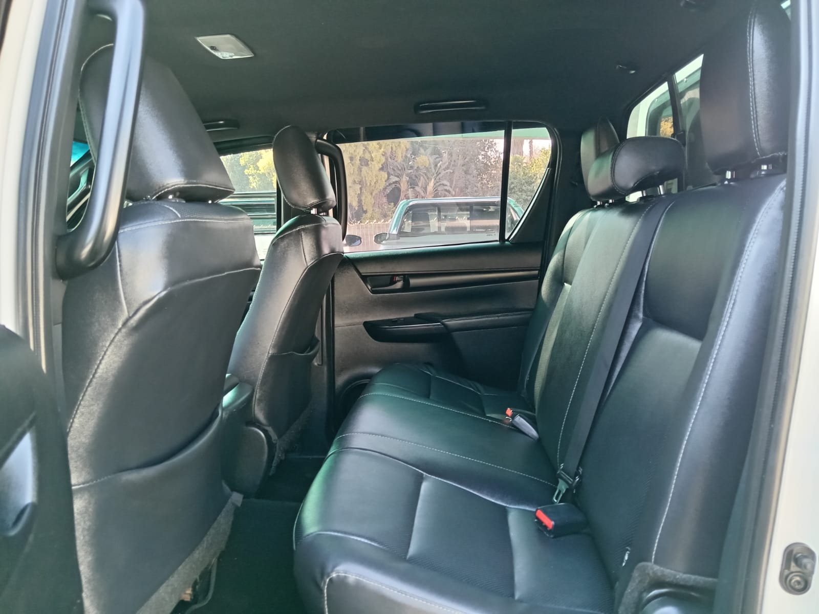
								2023 TOYOTA HILUX 2.4 GD-6 DOUBLE CAB full									