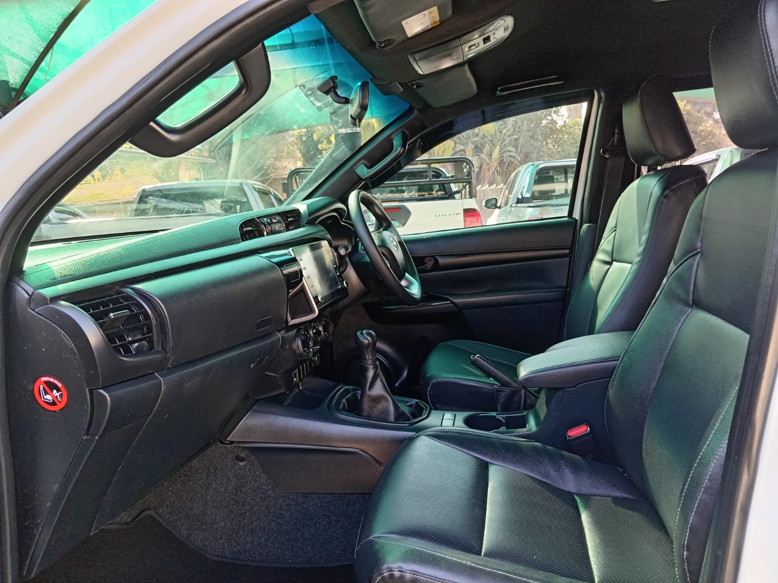
								2023 TOYOTA HILUX 2.4 GD-6 DOUBLE CAB full									