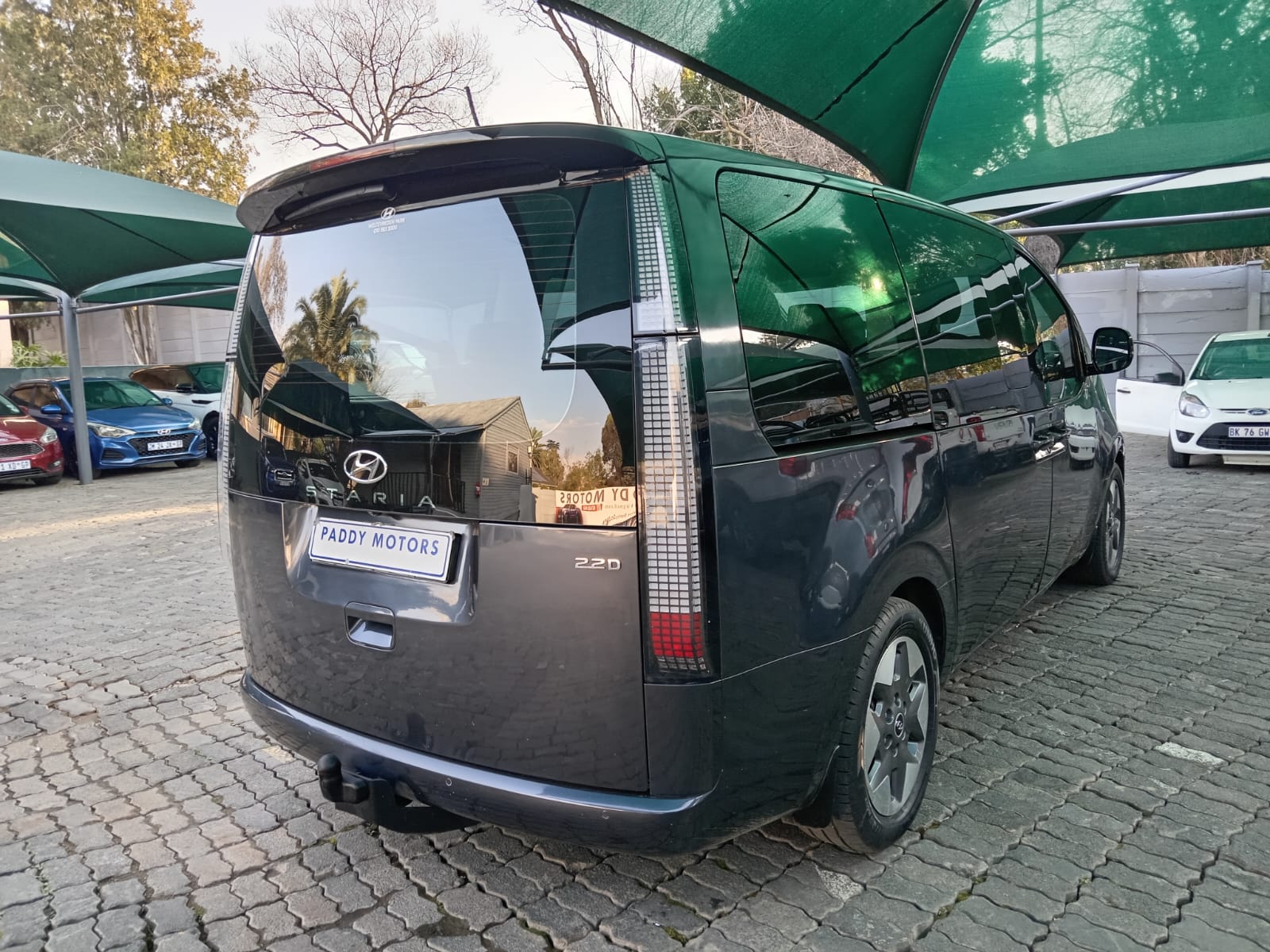 
								2023 Hyundai Staria 2.2D Elite 9-seater Auto full									