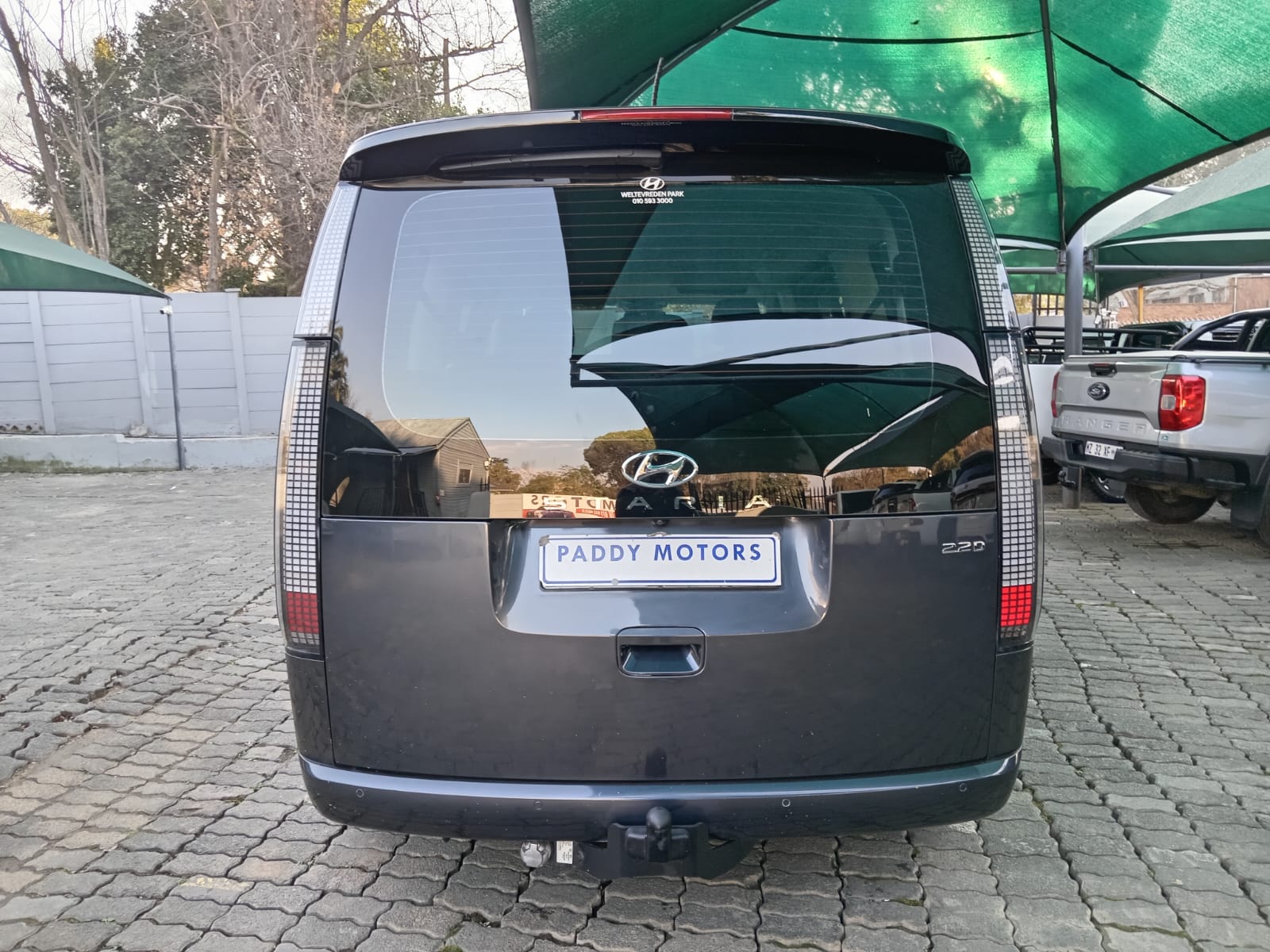 
								2023 Hyundai Staria 2.2D Elite 9-seater Auto full									