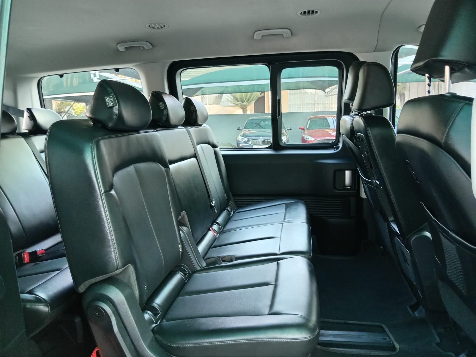 
								2023 Hyundai Staria 2.2D Elite 9-seater Auto full									