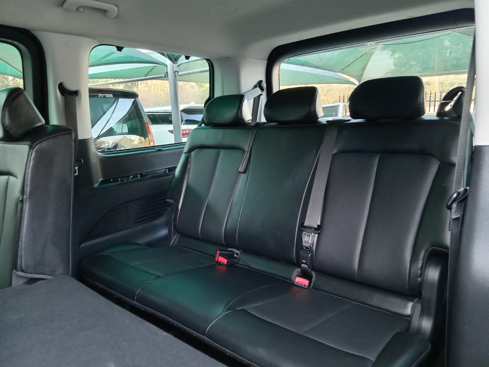 
								2023 Hyundai Staria 2.2D Elite 9-seater Auto full									