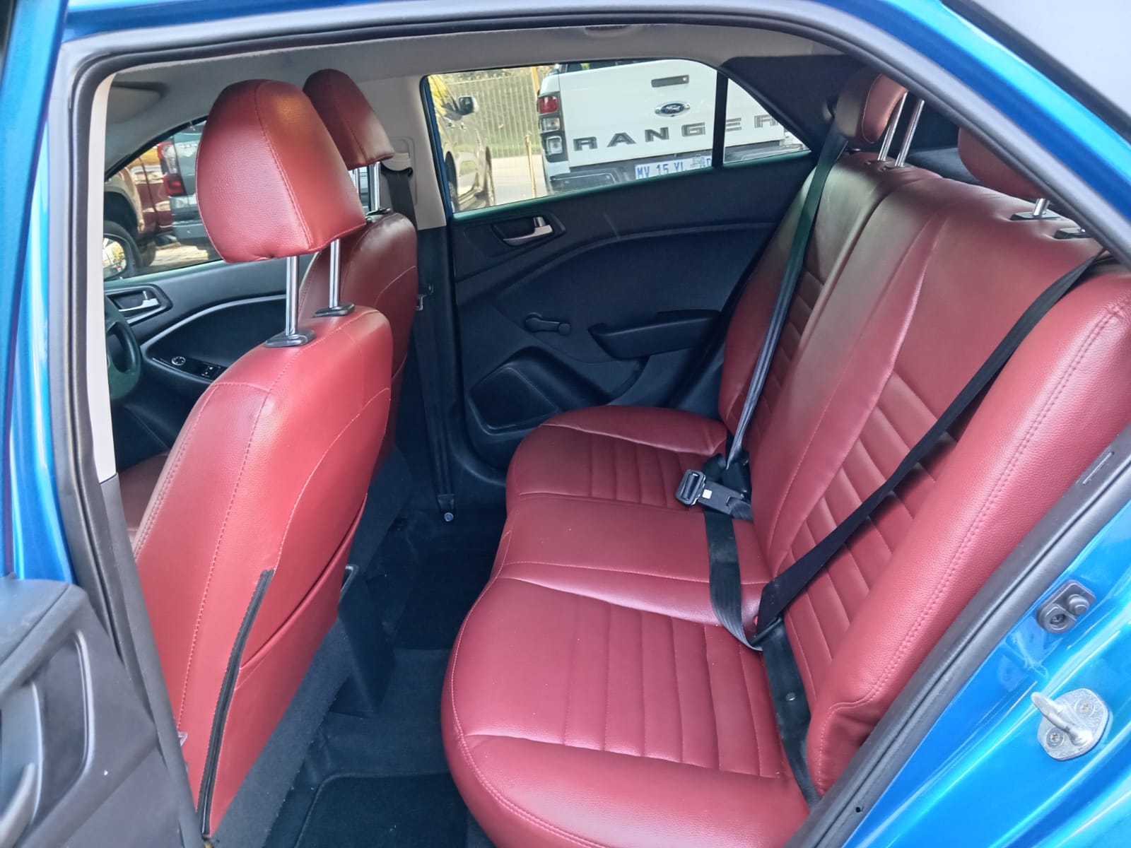 
								2020 Hyundai i20 1.4 Fluid full									