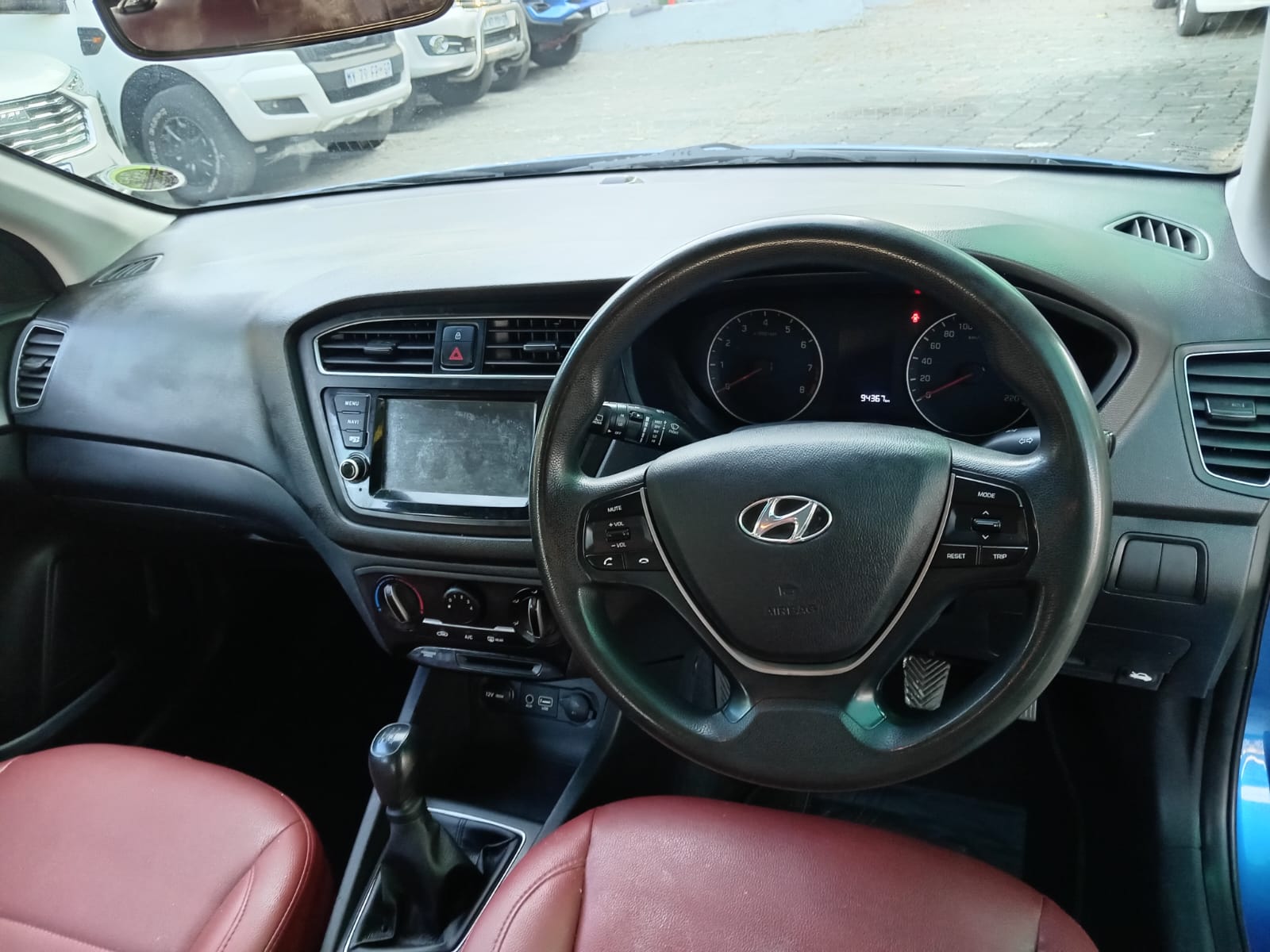 
								2020 Hyundai i20 1.4 Fluid full									
