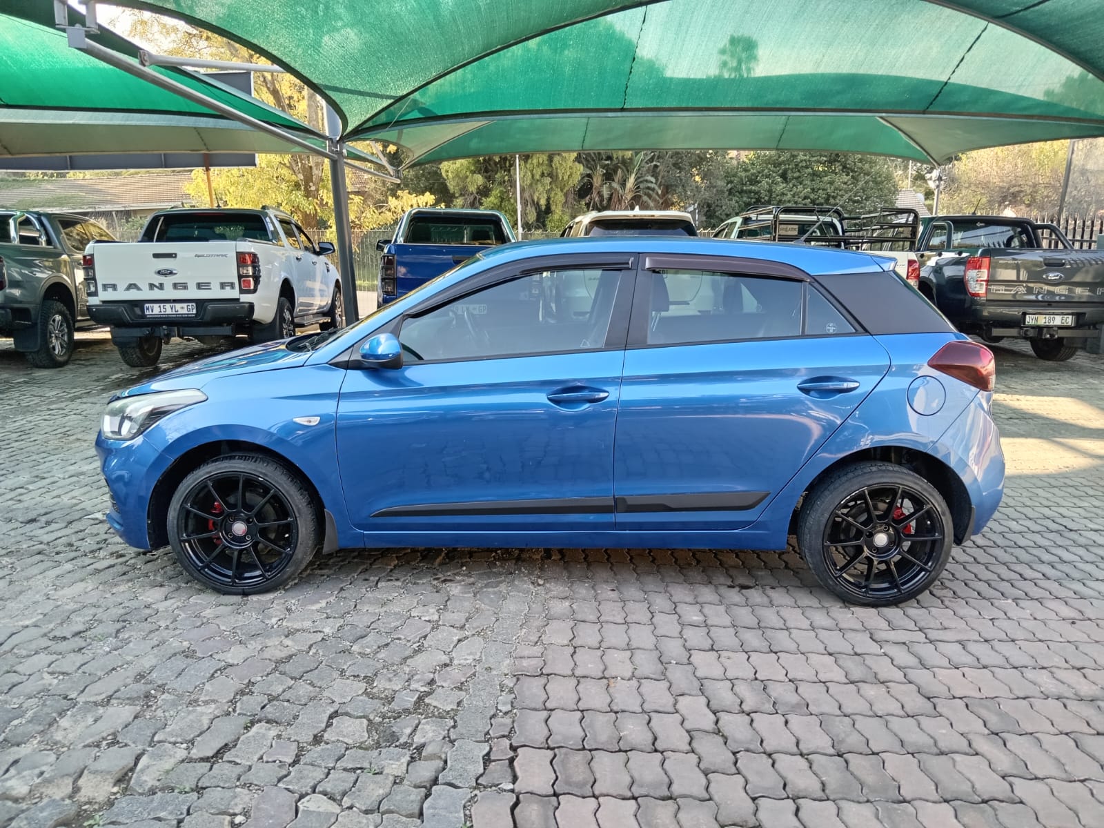 
								2020 Hyundai i20 1.4 Fluid full									