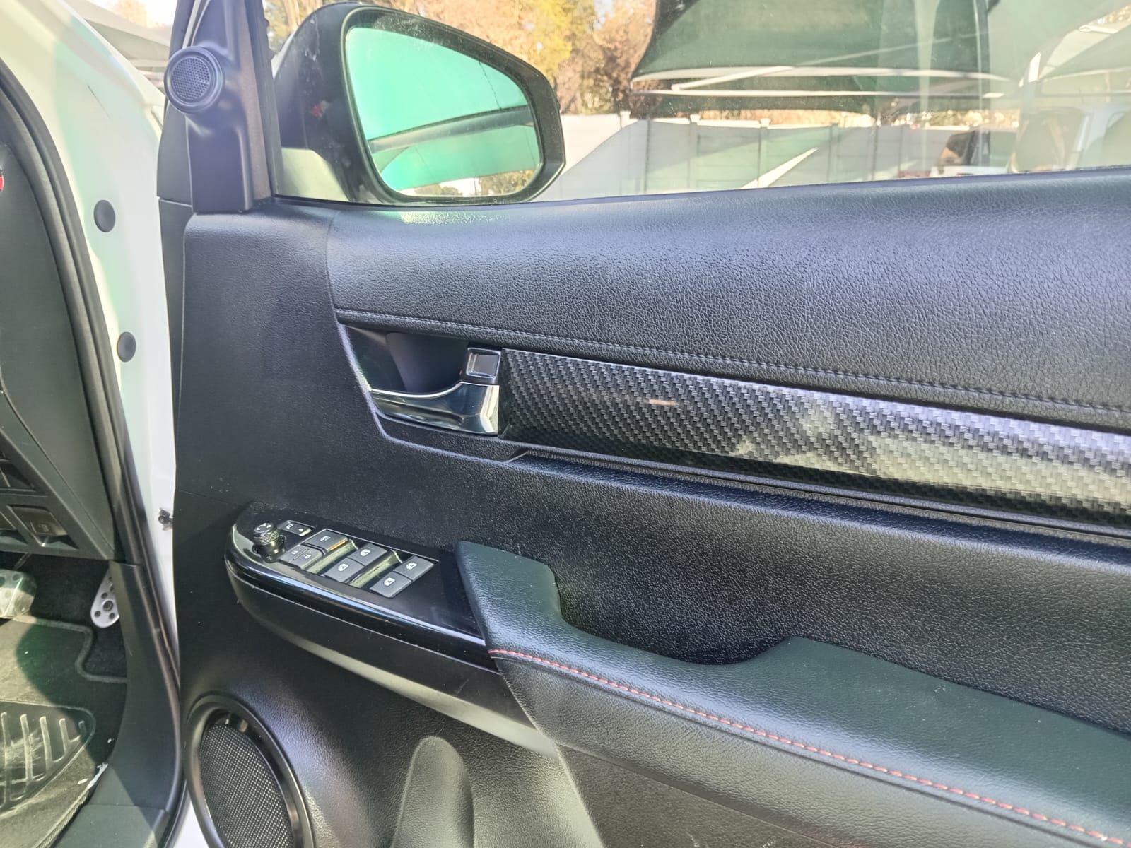 
								2024 Toyota Hilux 2.8GD-6 Double Cab 4×4 GR-Sport full									