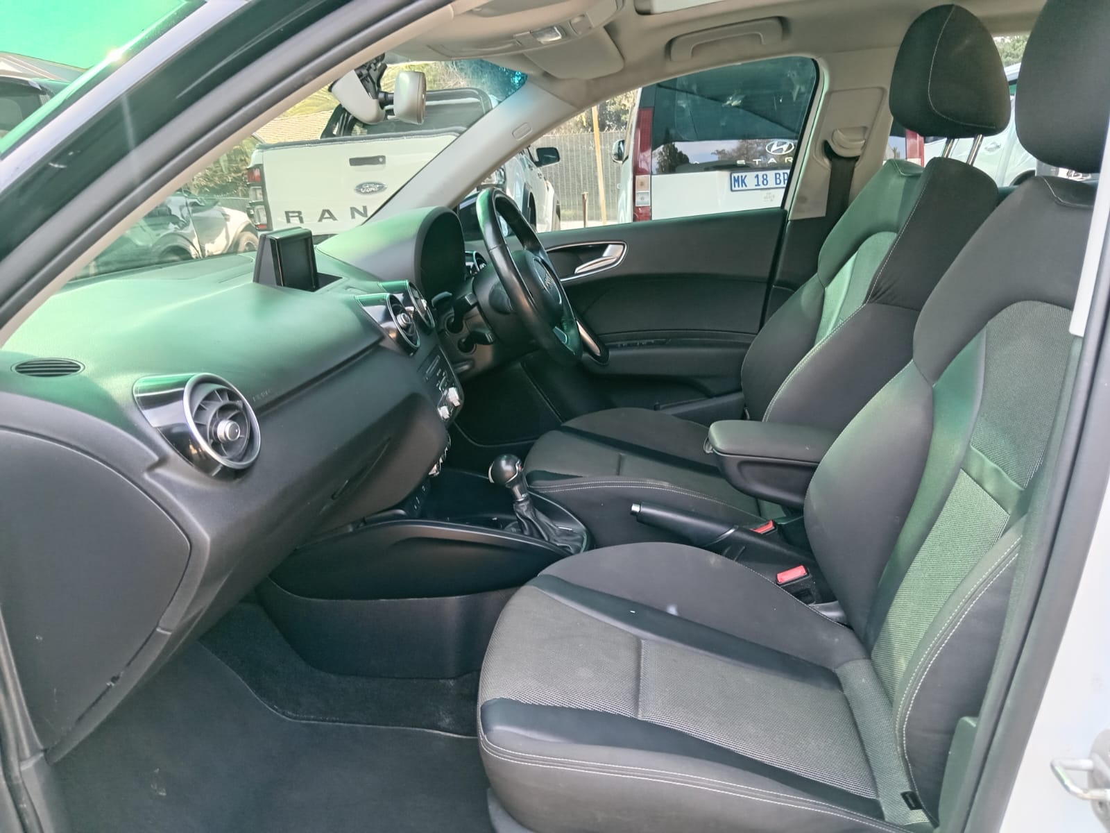 
								Audi A1 Sportback 1.8TFSI Sport full									