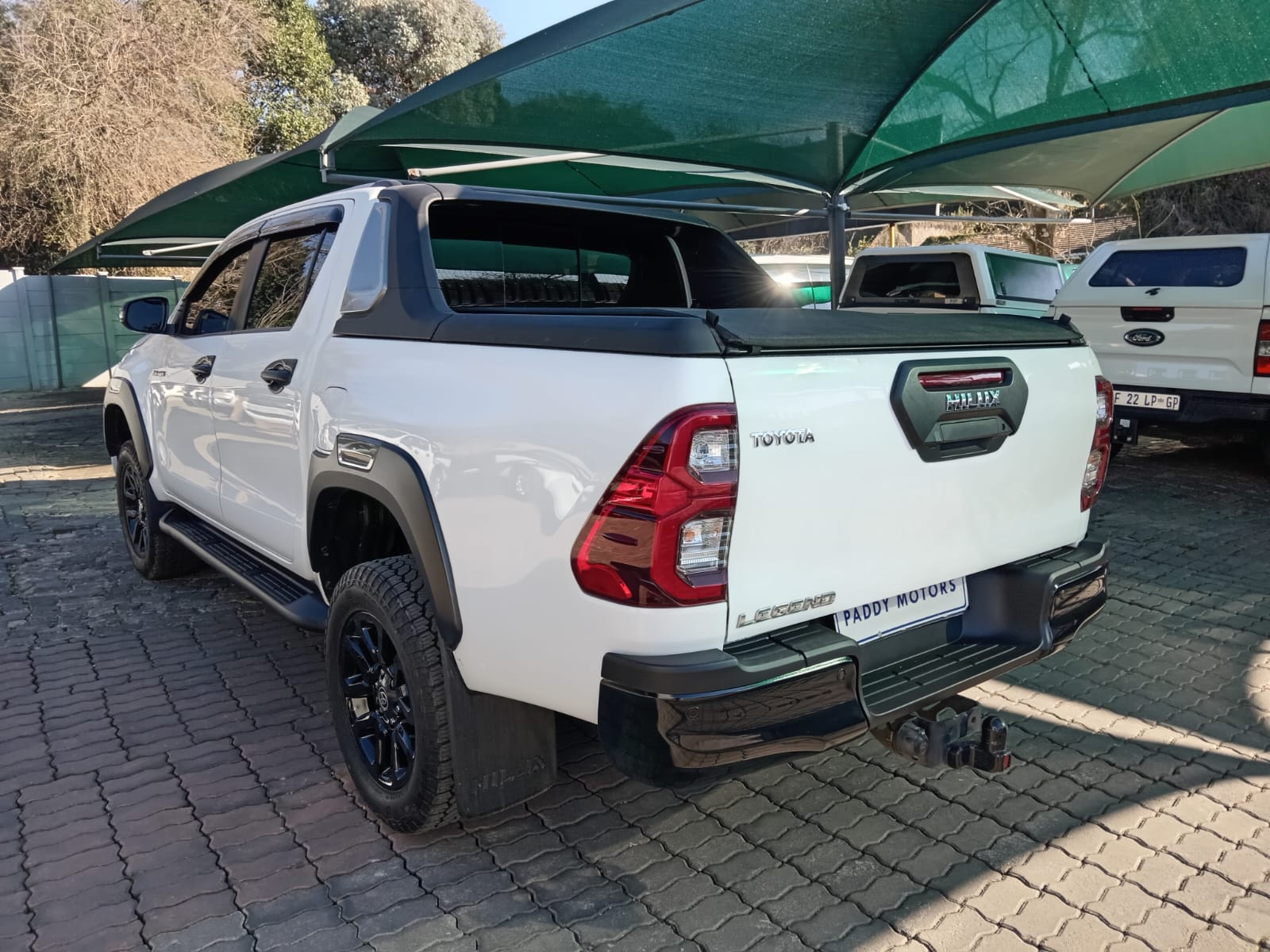 
								2022 Toyota Hilux 2.8GD-6 Double Cab Legend Auto full									