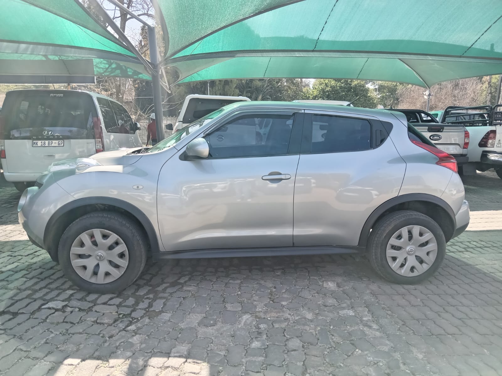 
								2013 Nissan Juke 1.6 Acenta full									