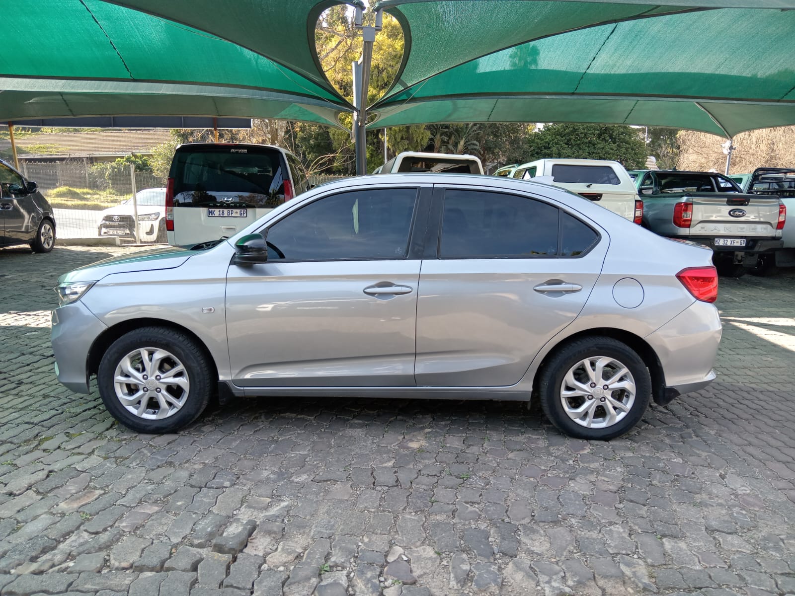 
								2019 Honda Amaze 1.2 Comfort full									